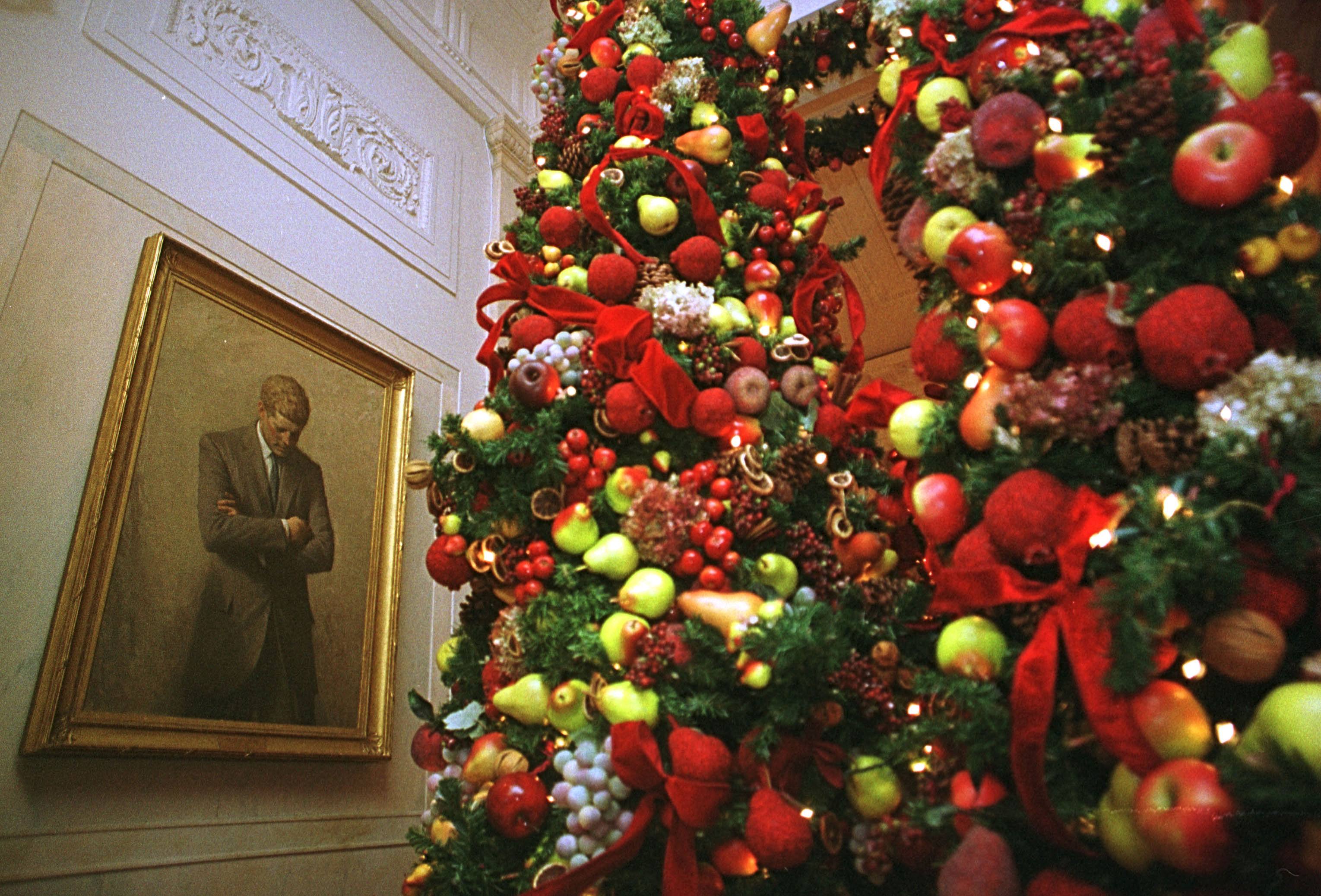 Match These White House Christmas Decorations With the Administration