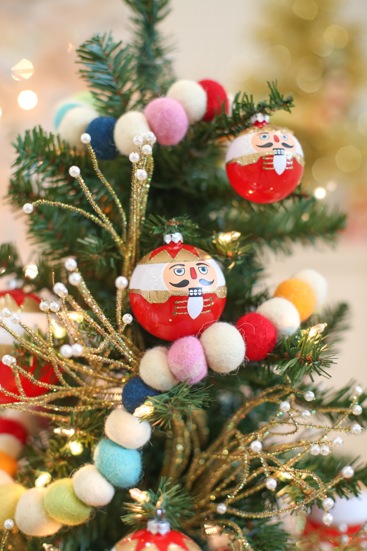 Christmas Decoration Idea: A Mini Tree in the Kids' Room | Lovely Indeed