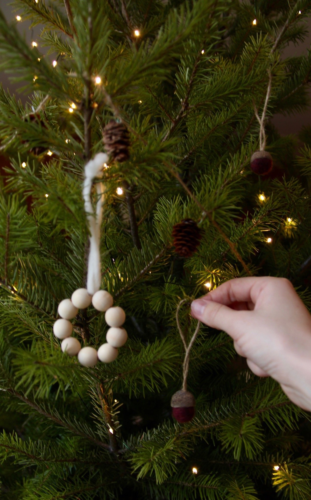 Easy DIY Natural Christmas Decorations: A Round-Up of Favourites ...