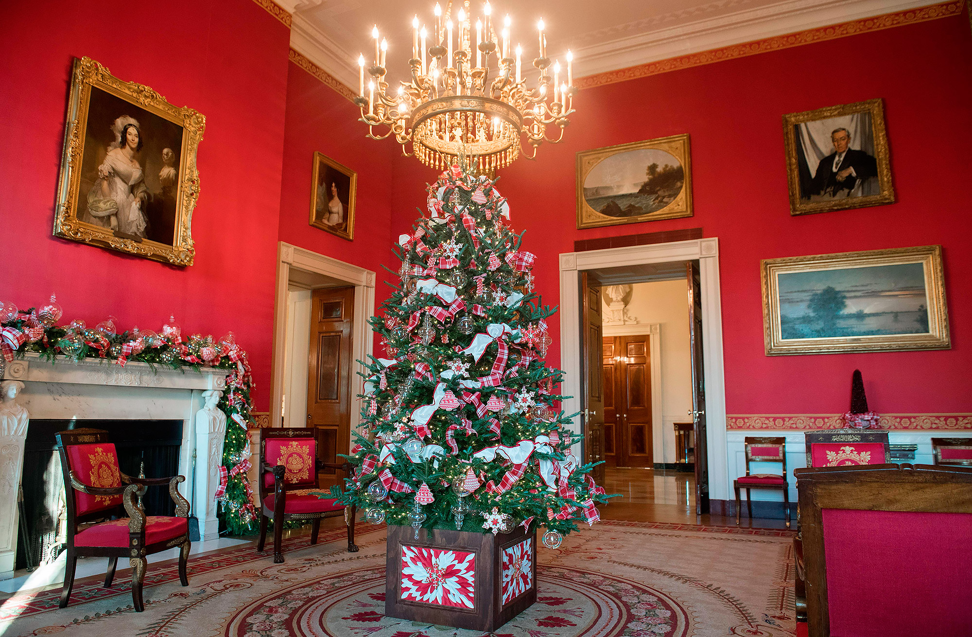 White House Christmas 2017 Decorations | PEOPLE.com