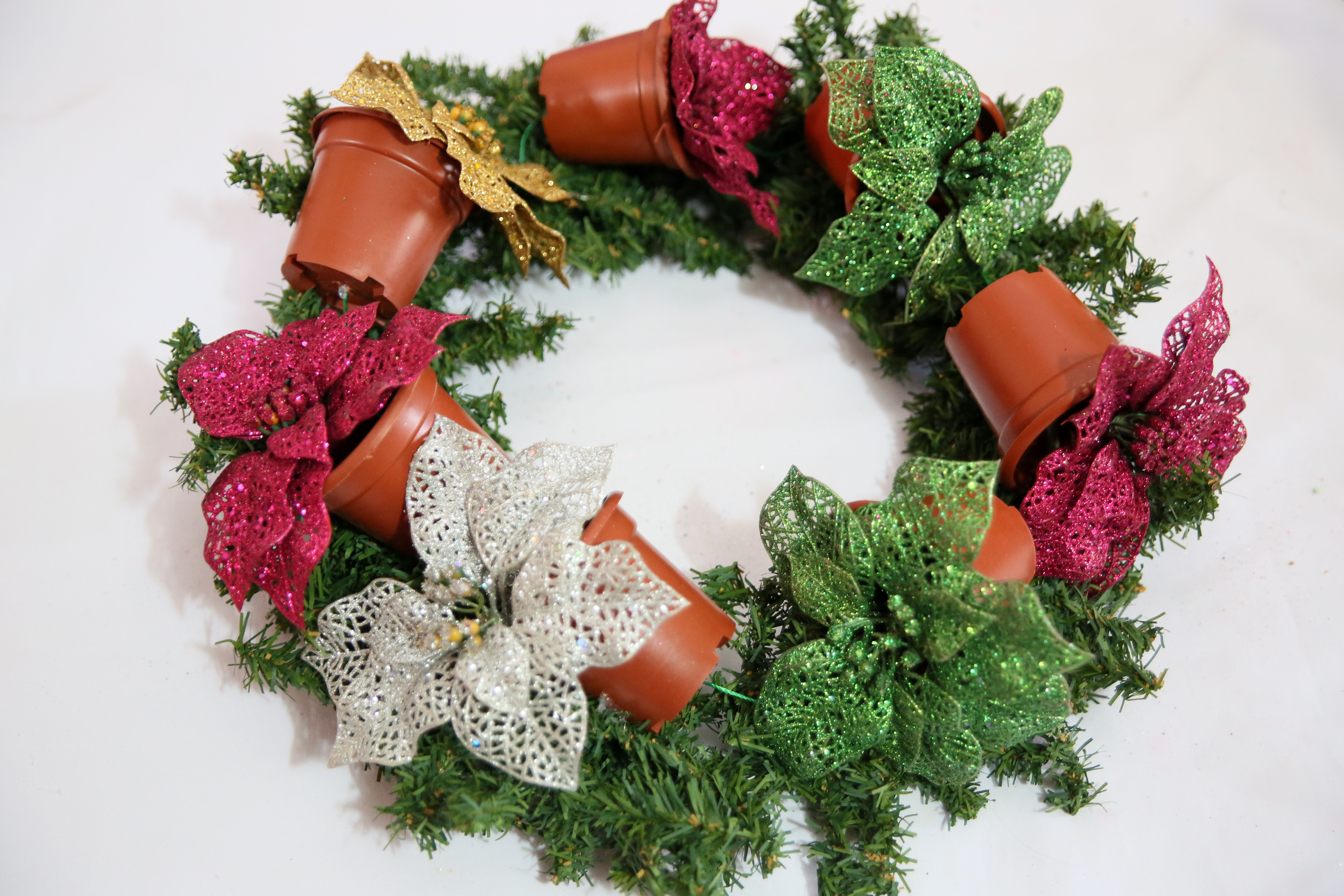 How to Reuse Christmas Decorations: 8 Steps (with Pictures)