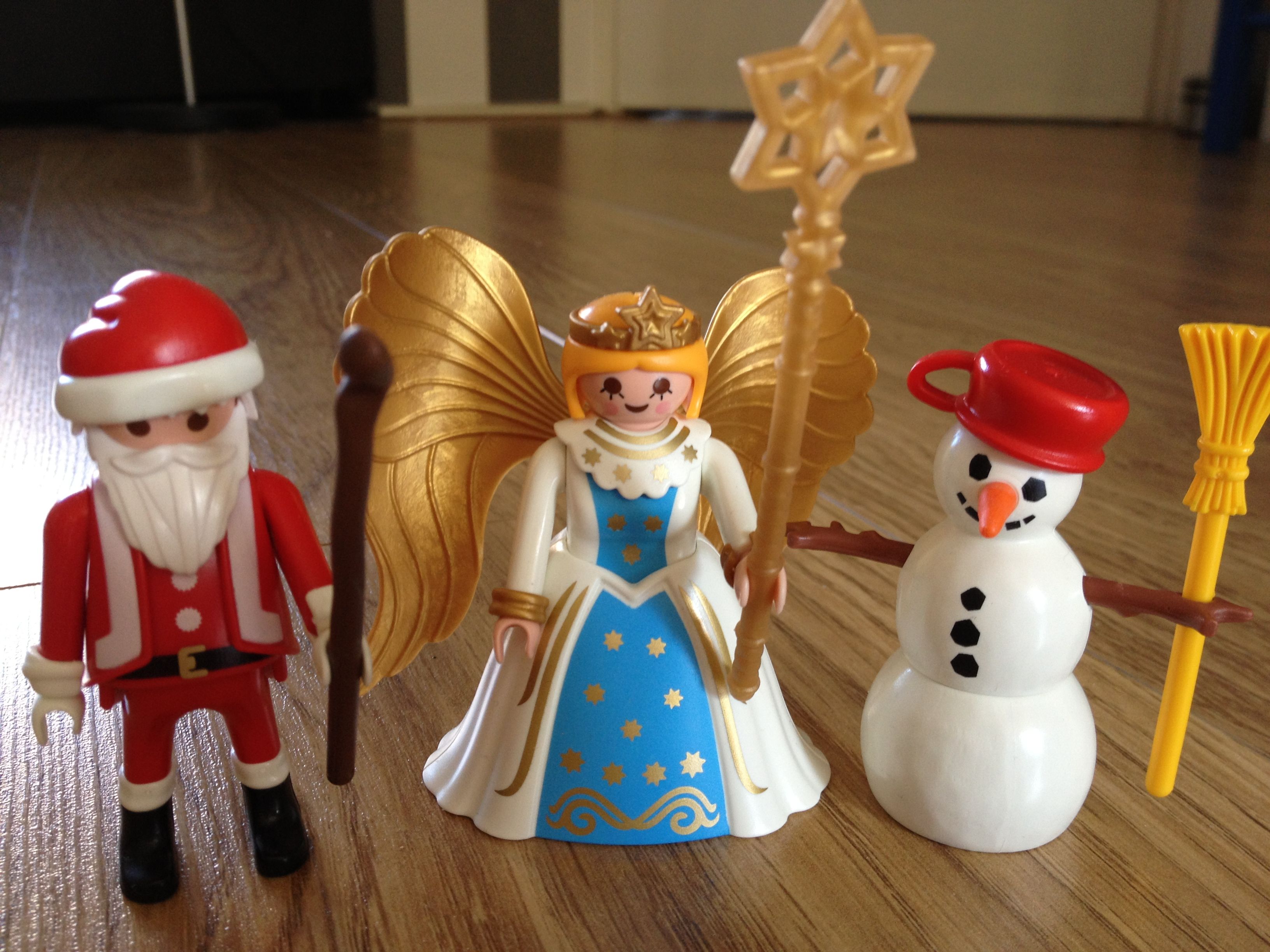 Playmobil Christmas figures | Gotta get this!! | Pinterest ...
