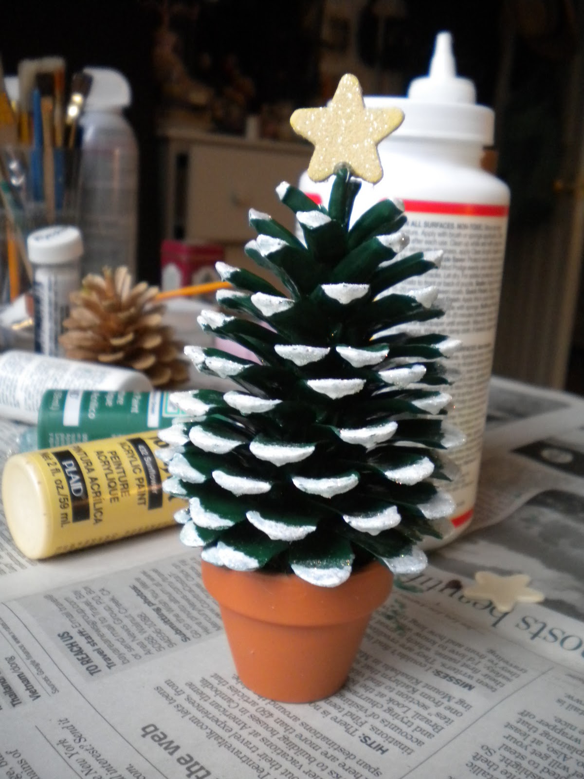 Pine Cone Christmas Trees | Crafting with Friends | Pinterest | Pine ...