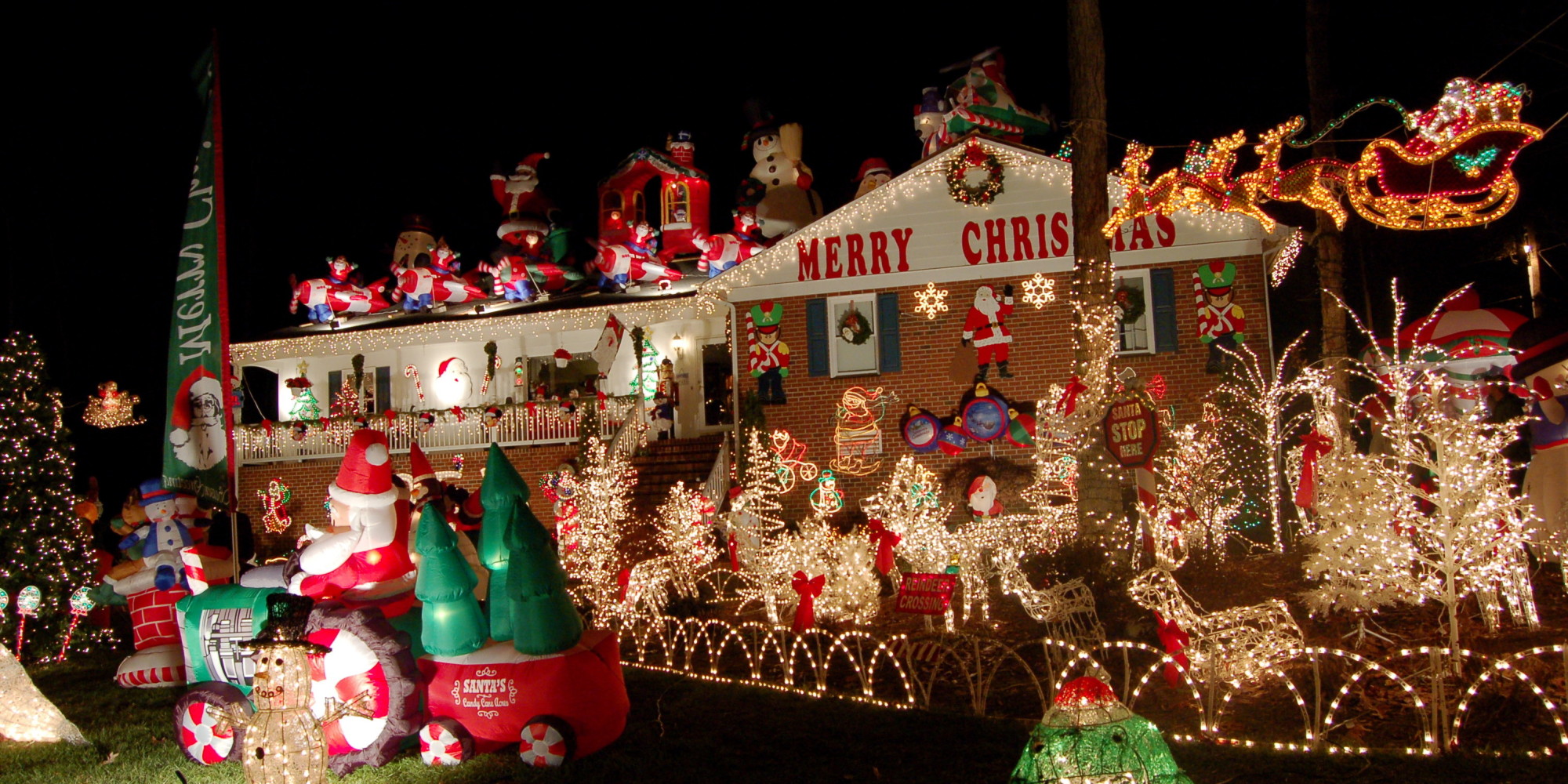 9 Tacky Christmas Decorations That Will Ruin The Holidays | HuffPost