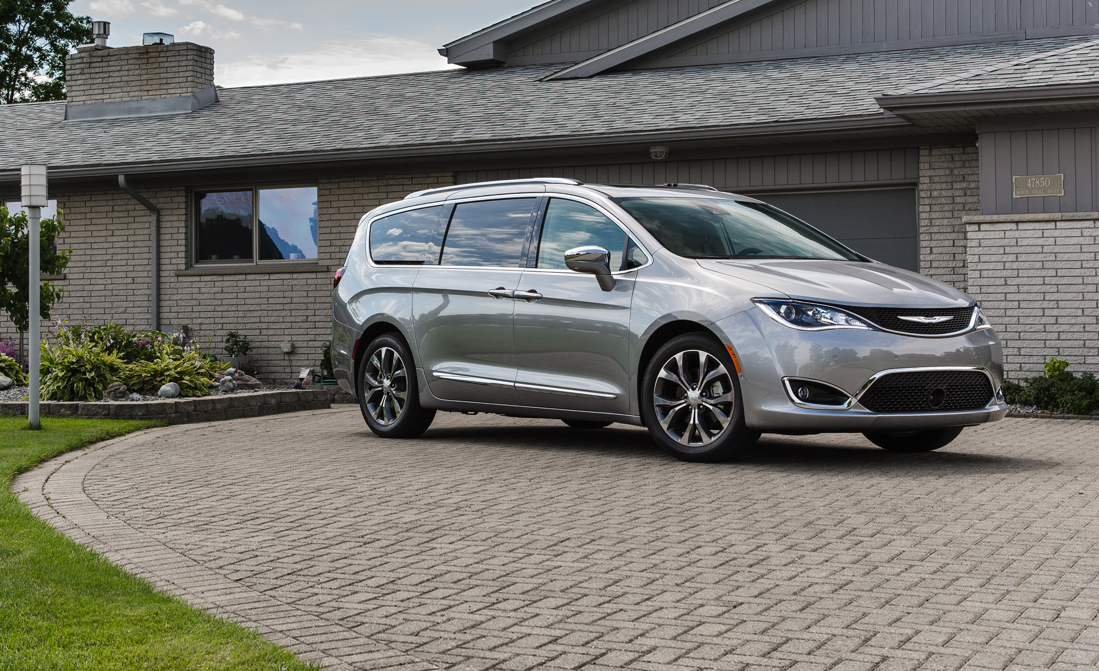 2018 Chrysler Pacifica | In-Depth Model Review | Car and Driver