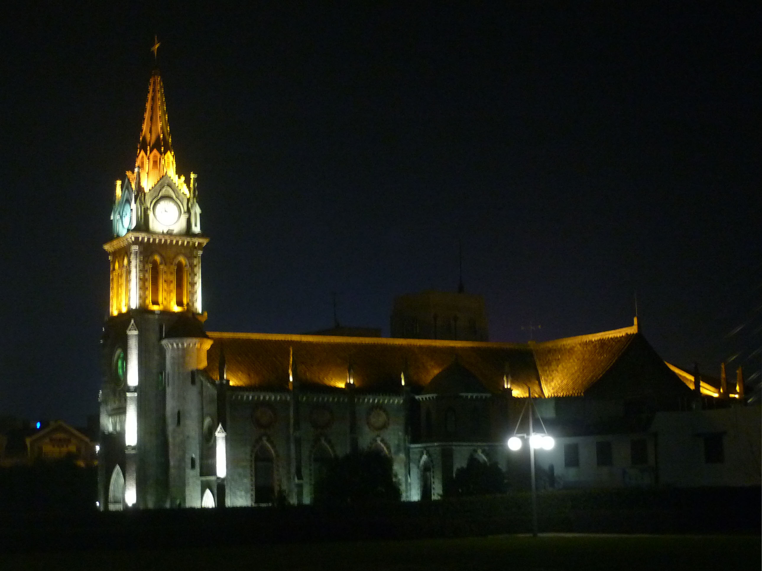 File:Jiangbei catholic church at night, lateral view.jpg - Wikimedia ...