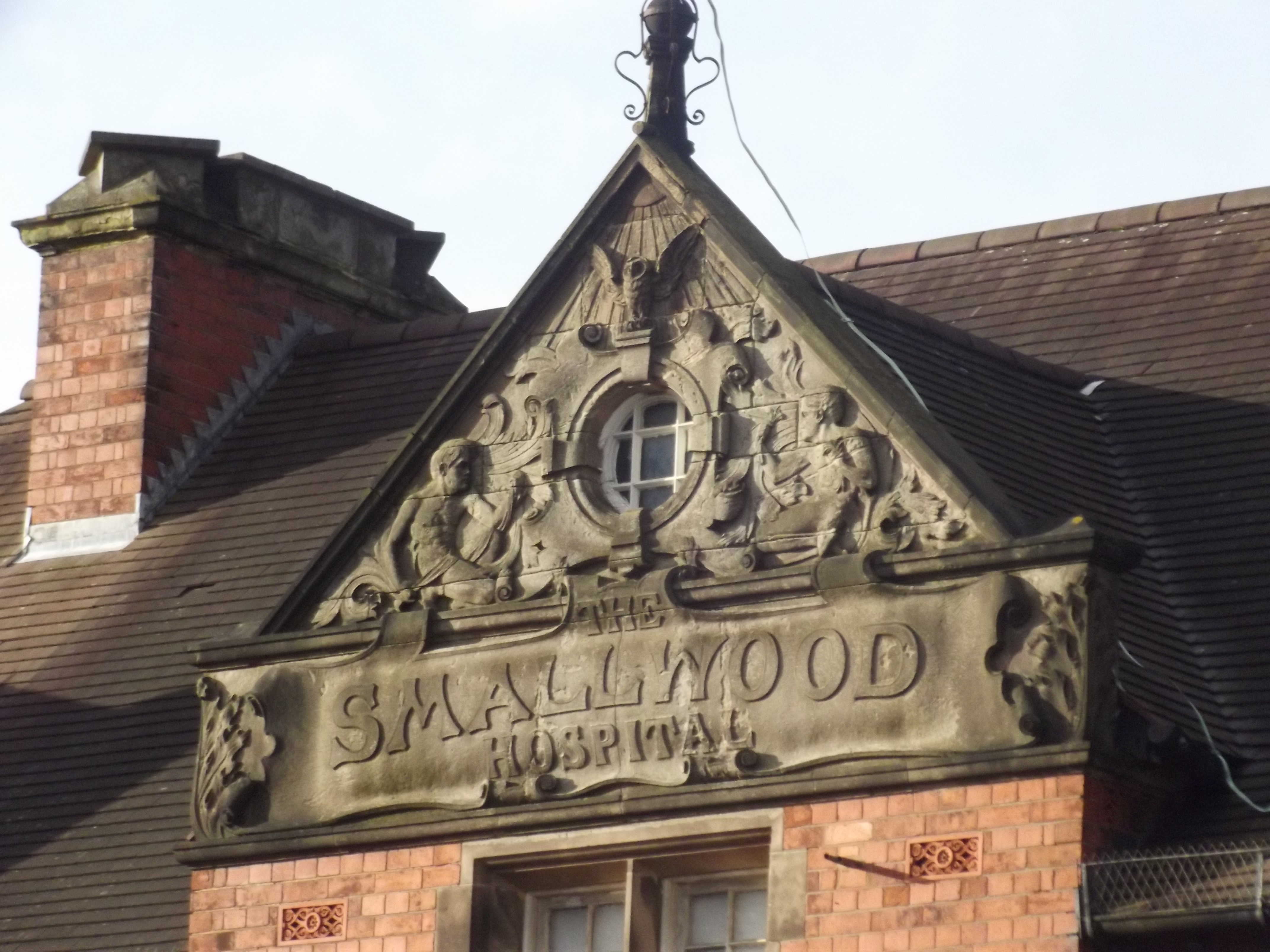 File:The Smallwood Hospital - Church Green West, Redditch ...