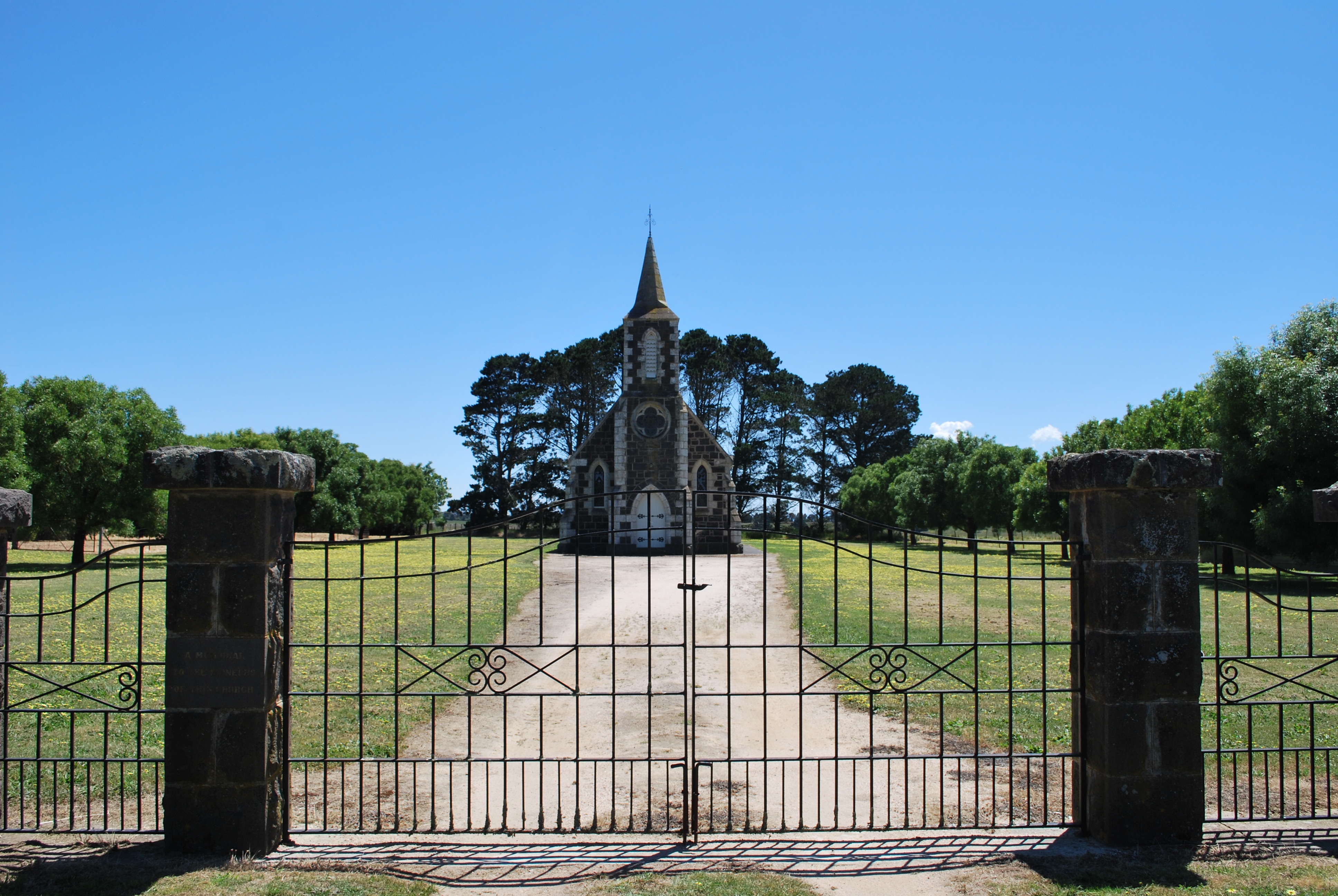 File:Streatham Uniting Church Gates.JPG - Wikimedia Commons