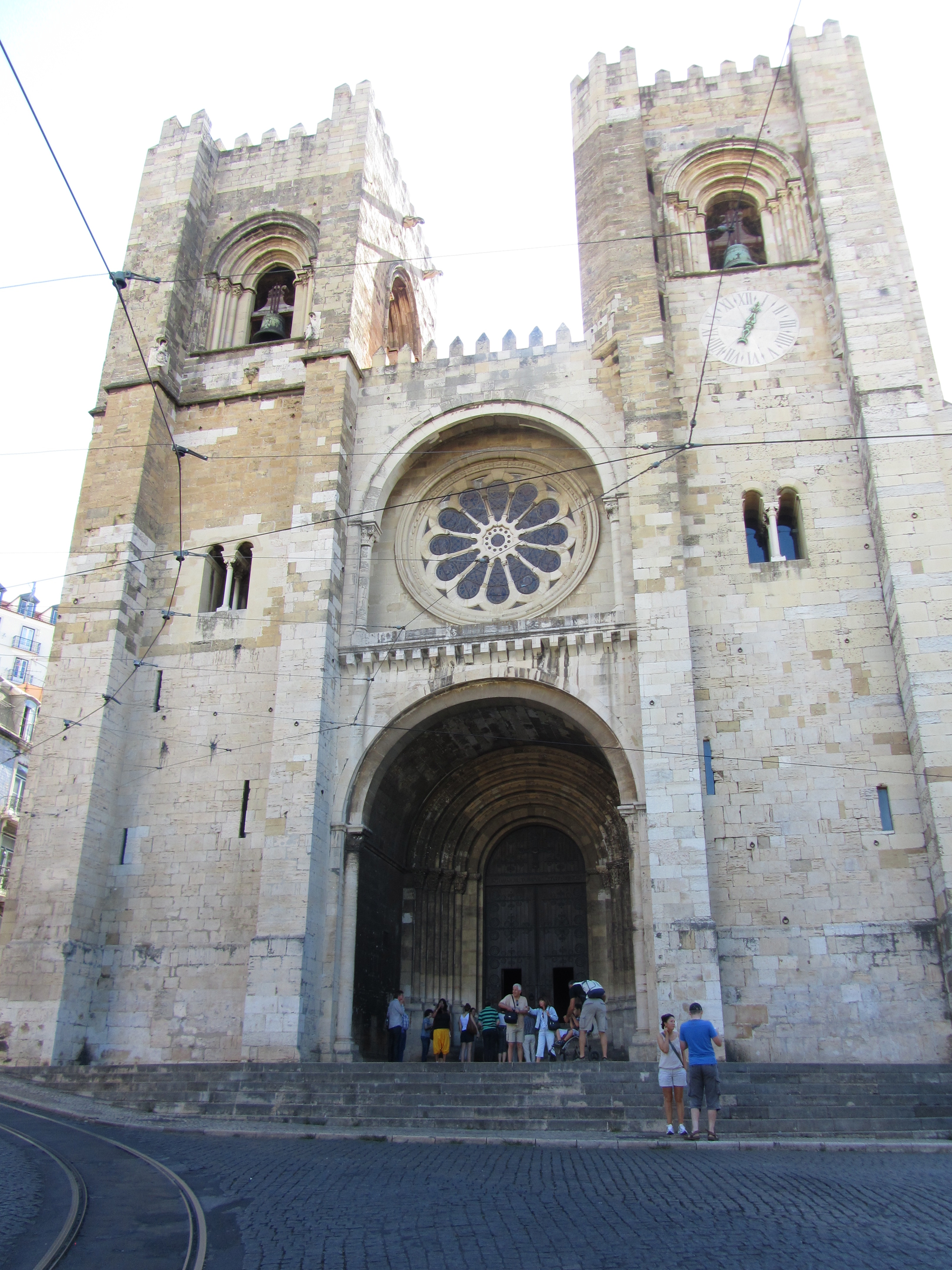 3 FIRST STOP, THE CATHEDRAL, THEN, THE ALFAMA, THE TOWER OF LISBON ...