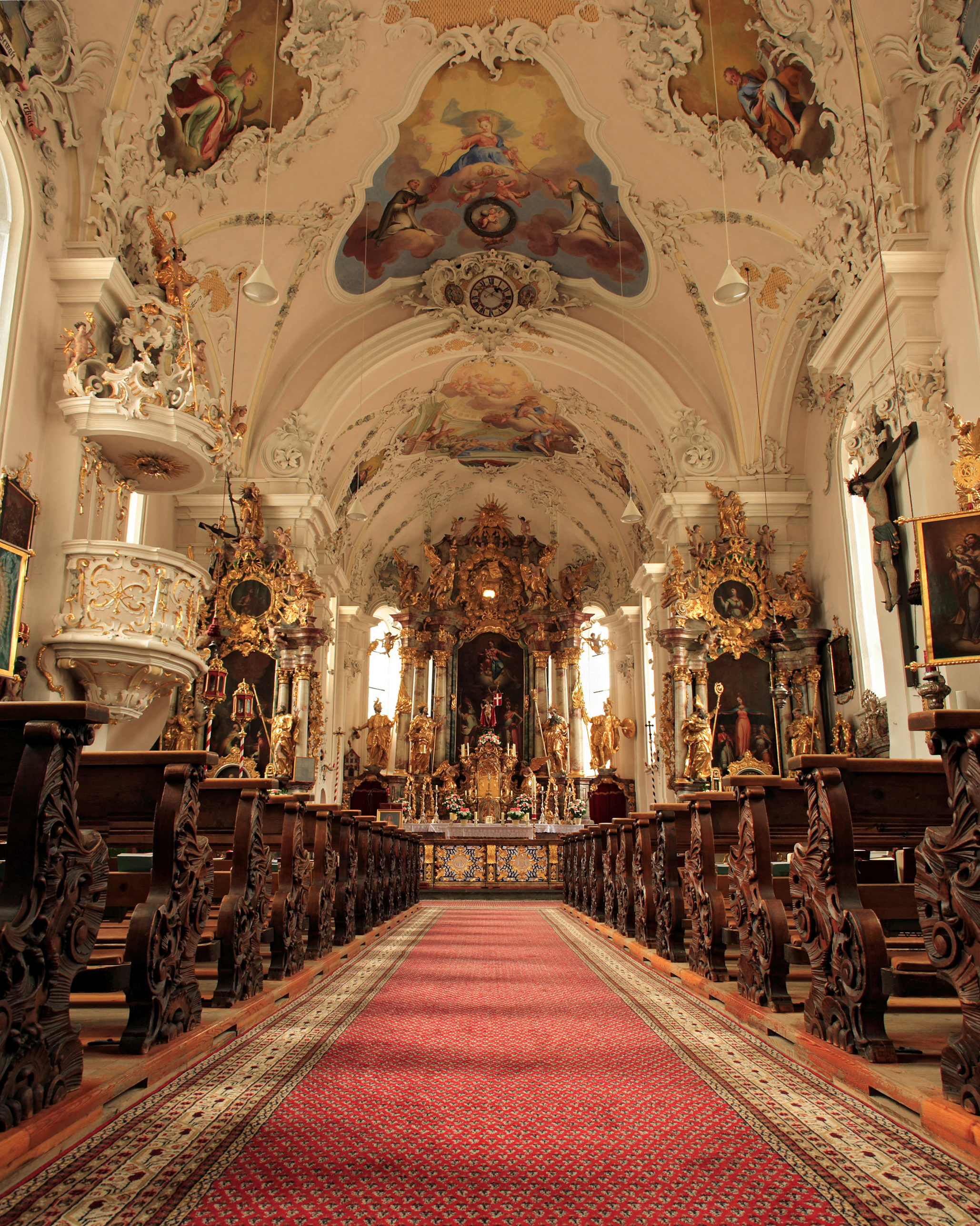File:Ischgl church interior from below 2.jpg - Wikimedia Commons