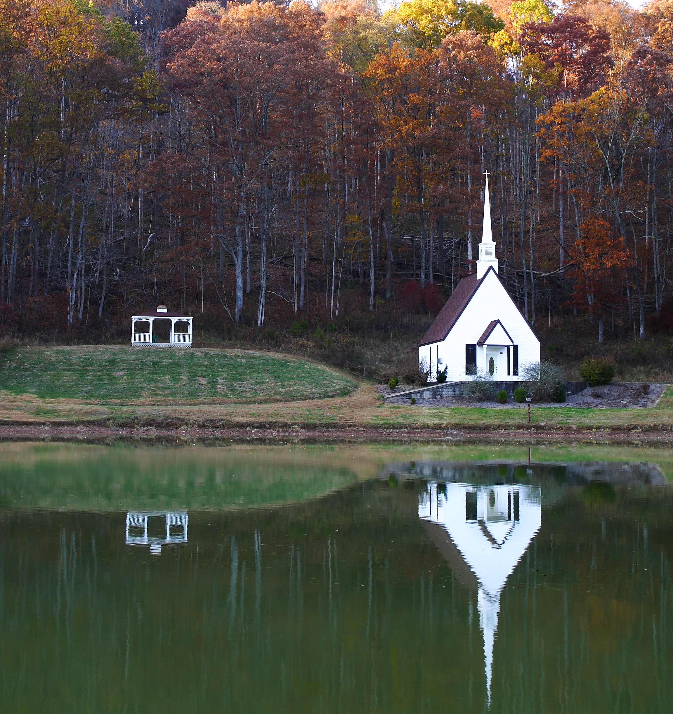 Autumn Rippling Waters Church Reflection | Structures| Free Nature ...