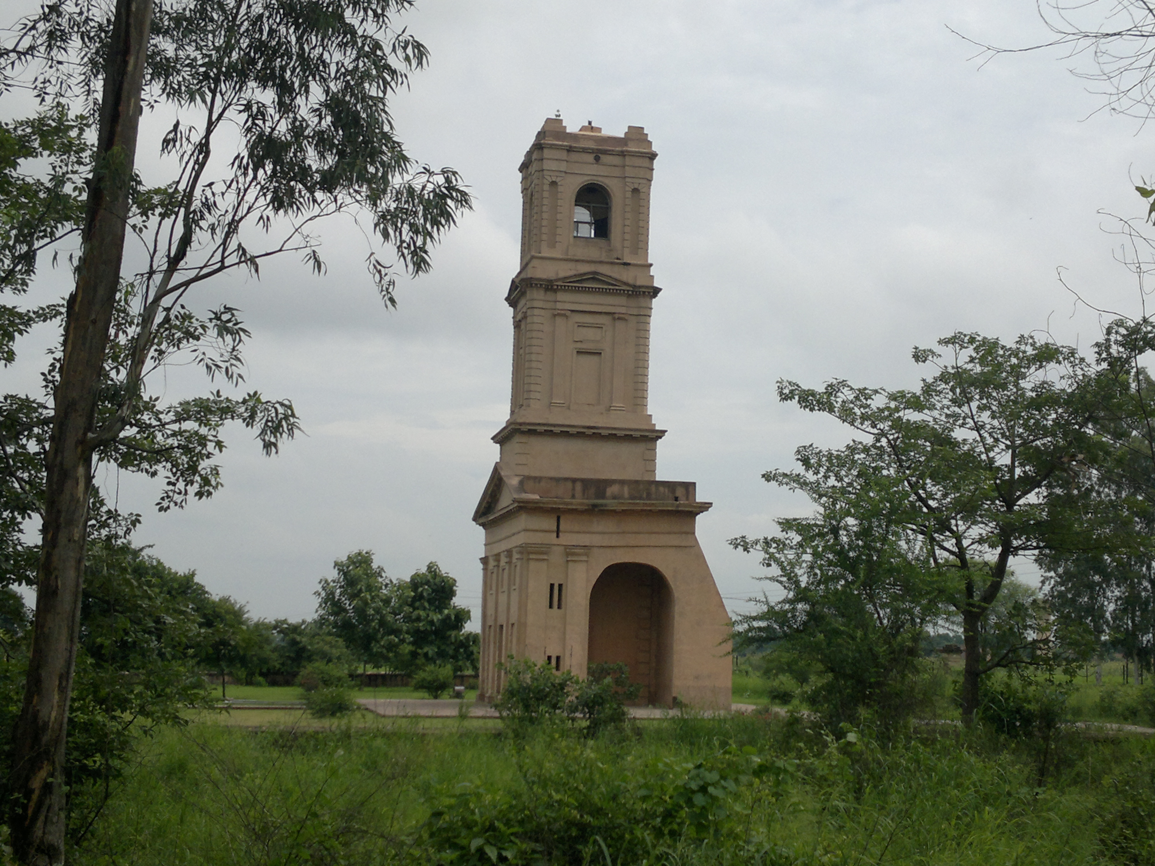 File:Cantonment Church Tower, Karnal.jpg - Wikimedia Commons