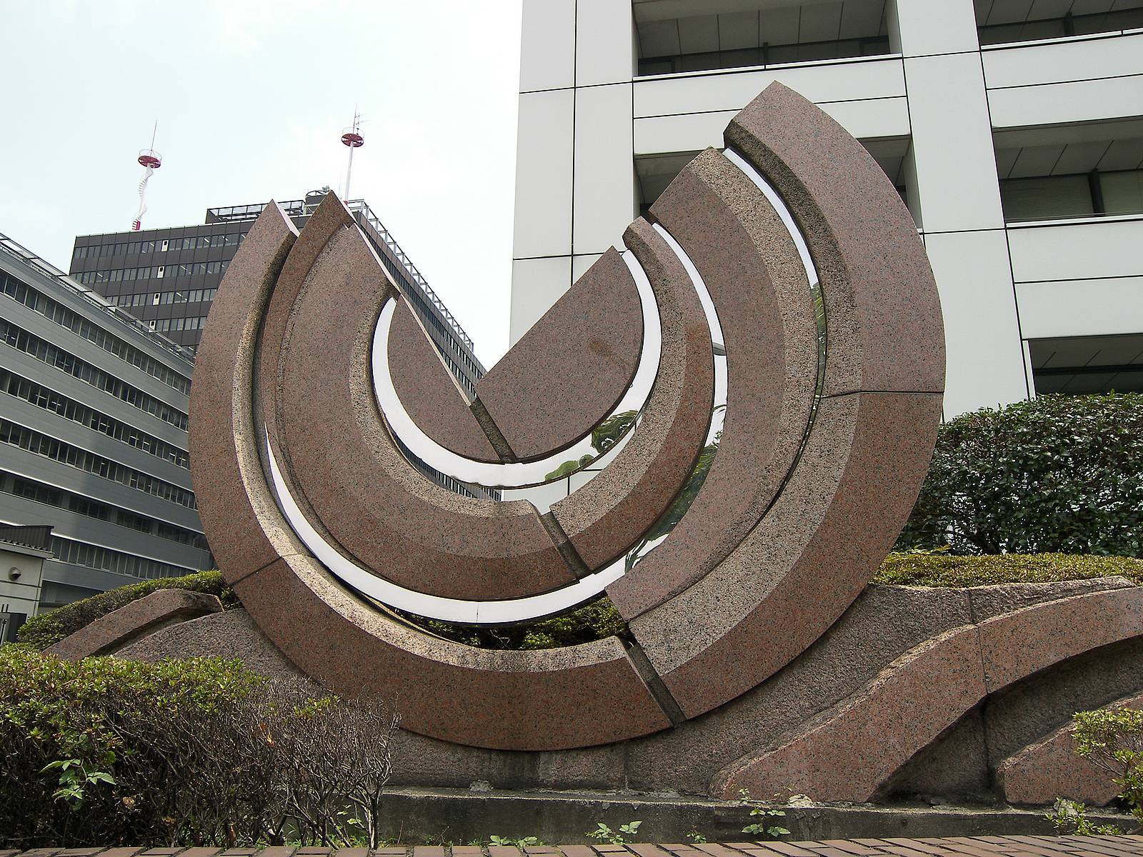 sculpture circle - stone sculpture