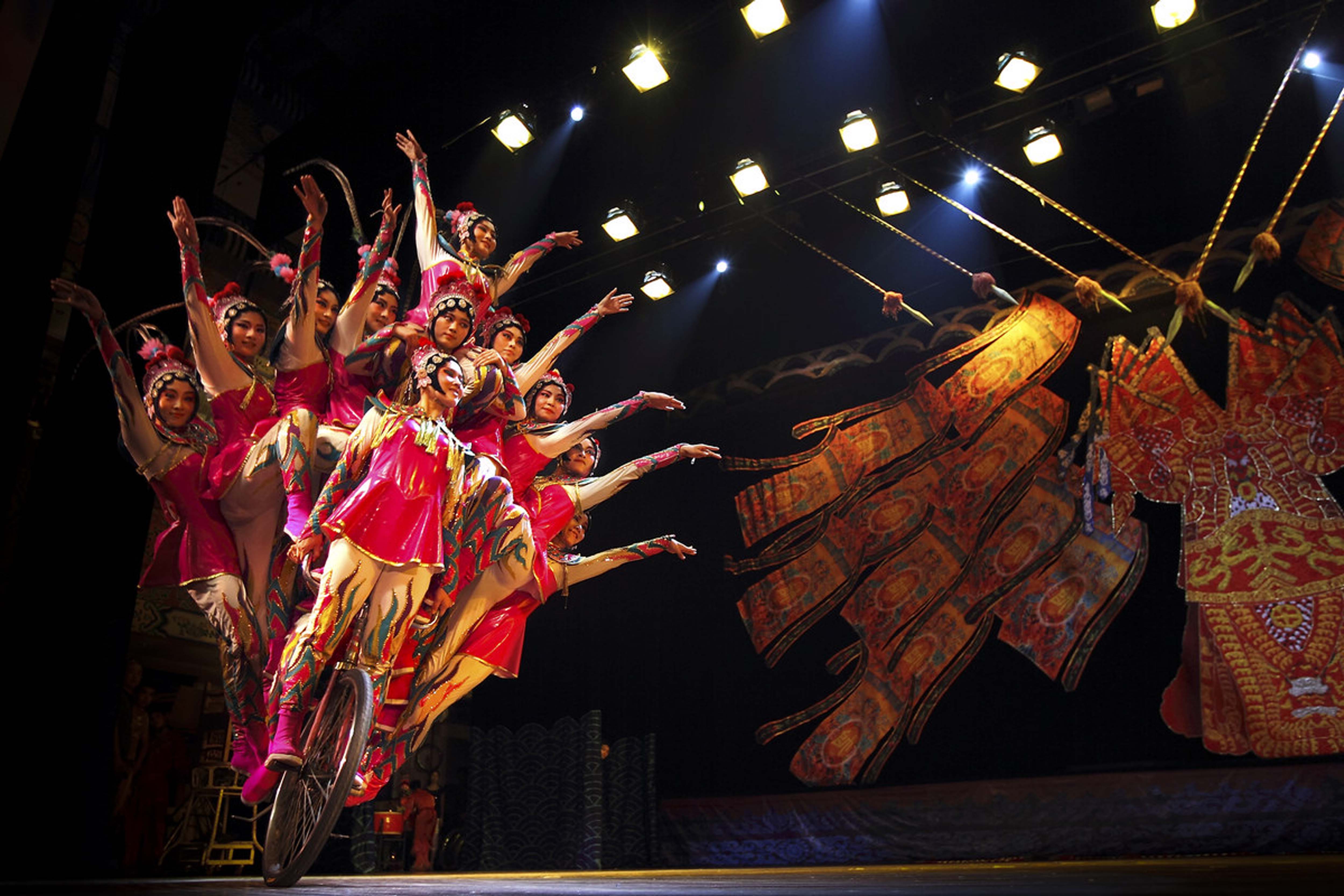 The National Circus & Acrobats of China “Peking Dreams” Oct 14 – Tribeca