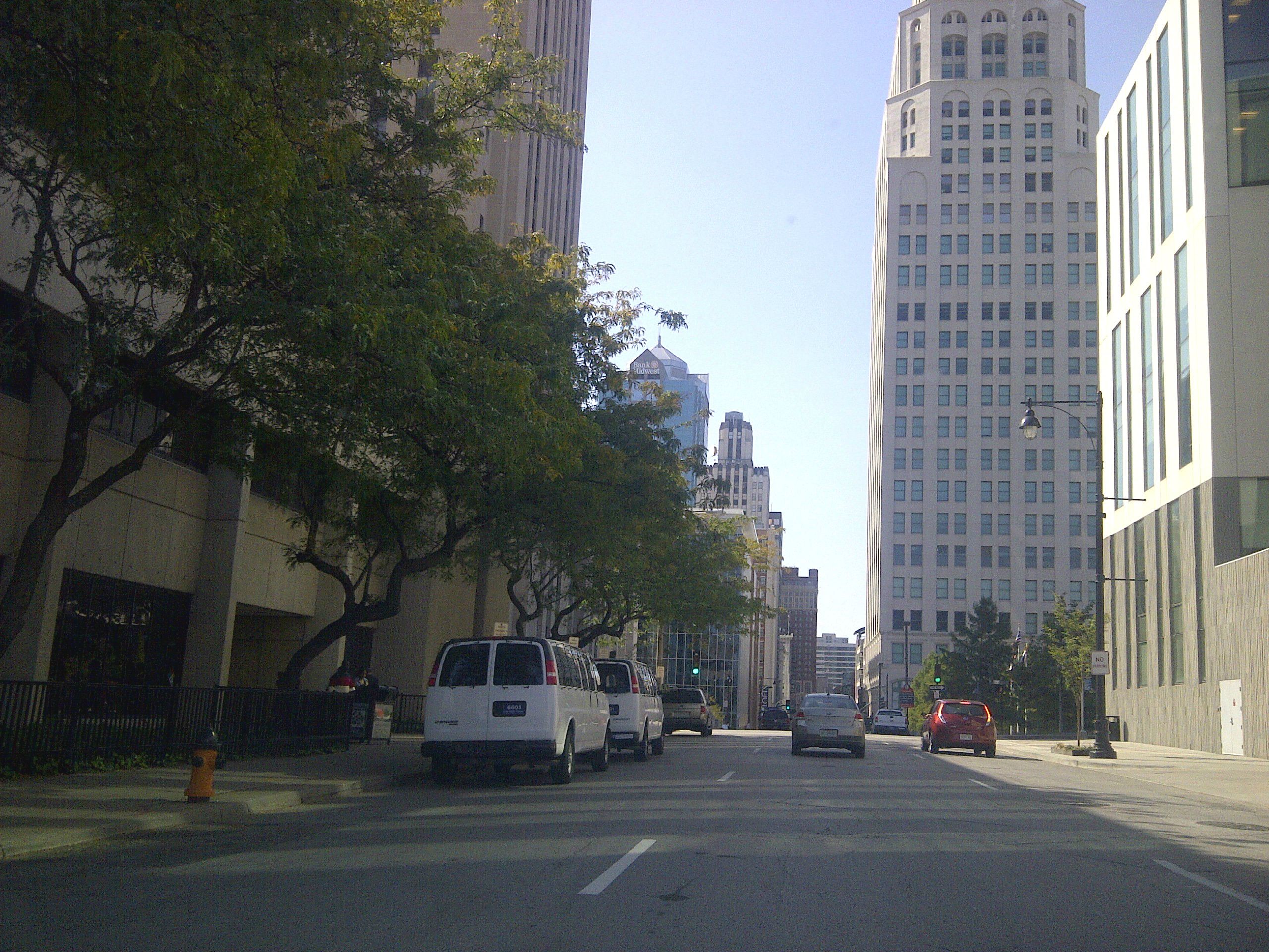 11th & Cherry headed west. City Hall is up ahead on the right. | My ...