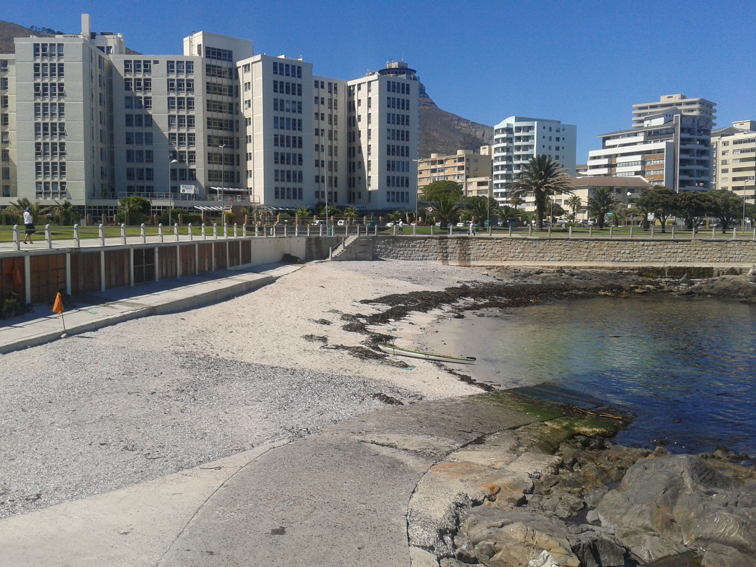 Sea Point Promenade: City, ocean, meet | cape town collectables
