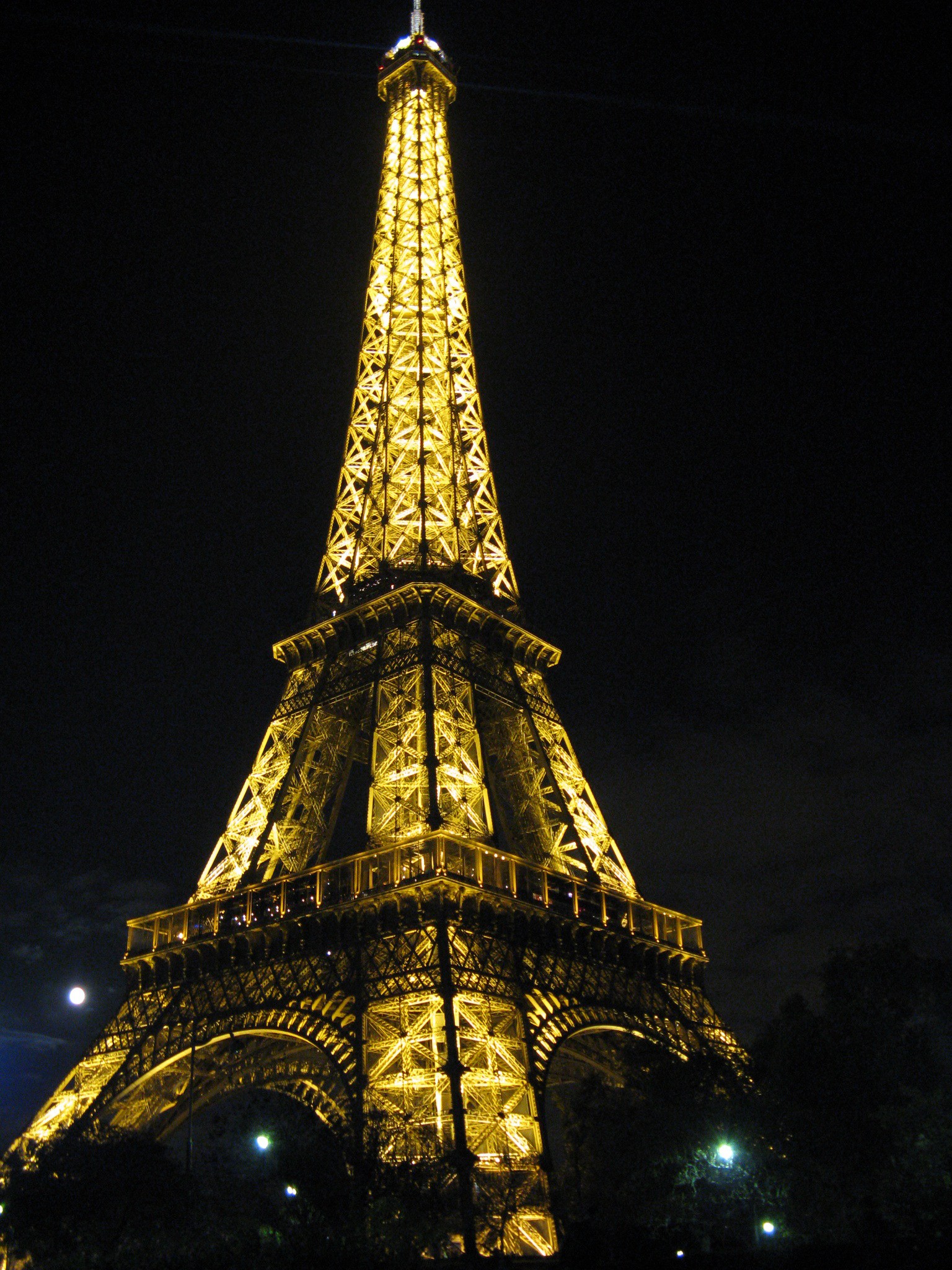 Study abroad Paris: Ring in the new year in City of Lights – Arches