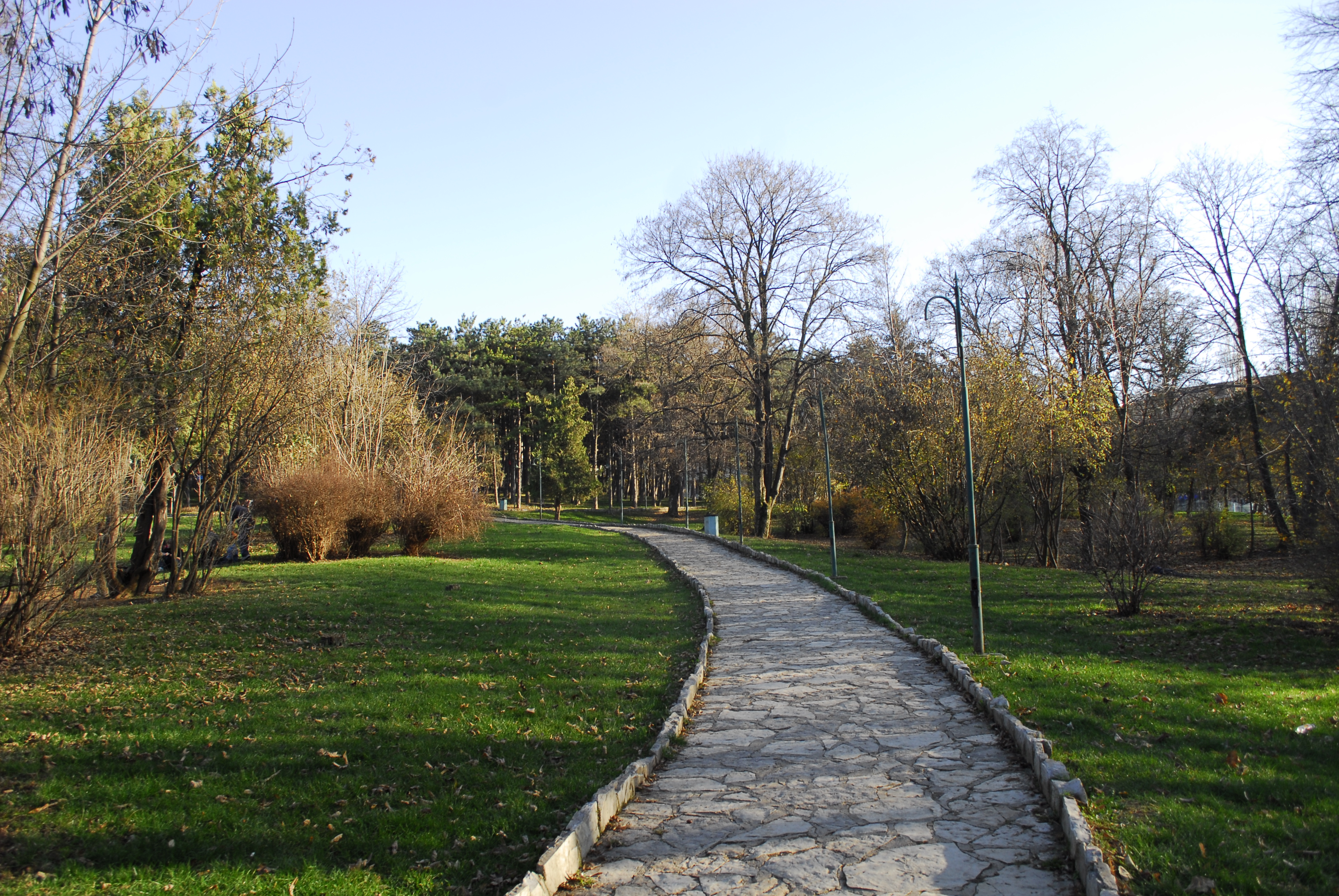File:Pristina City Park.jpg - Wikimedia Commons