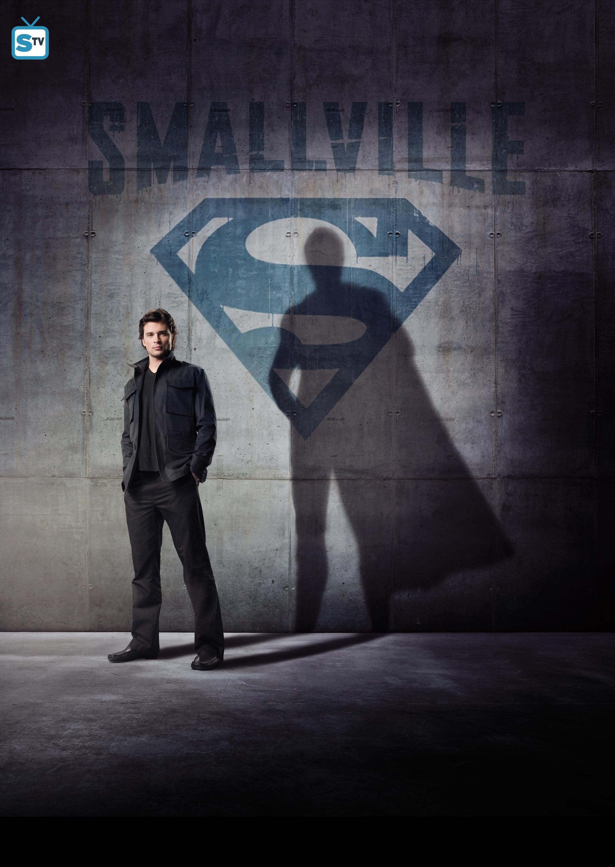 Photos - Smallville - Season 10 - Cast Photos - s10 Spuerman Shadow ...