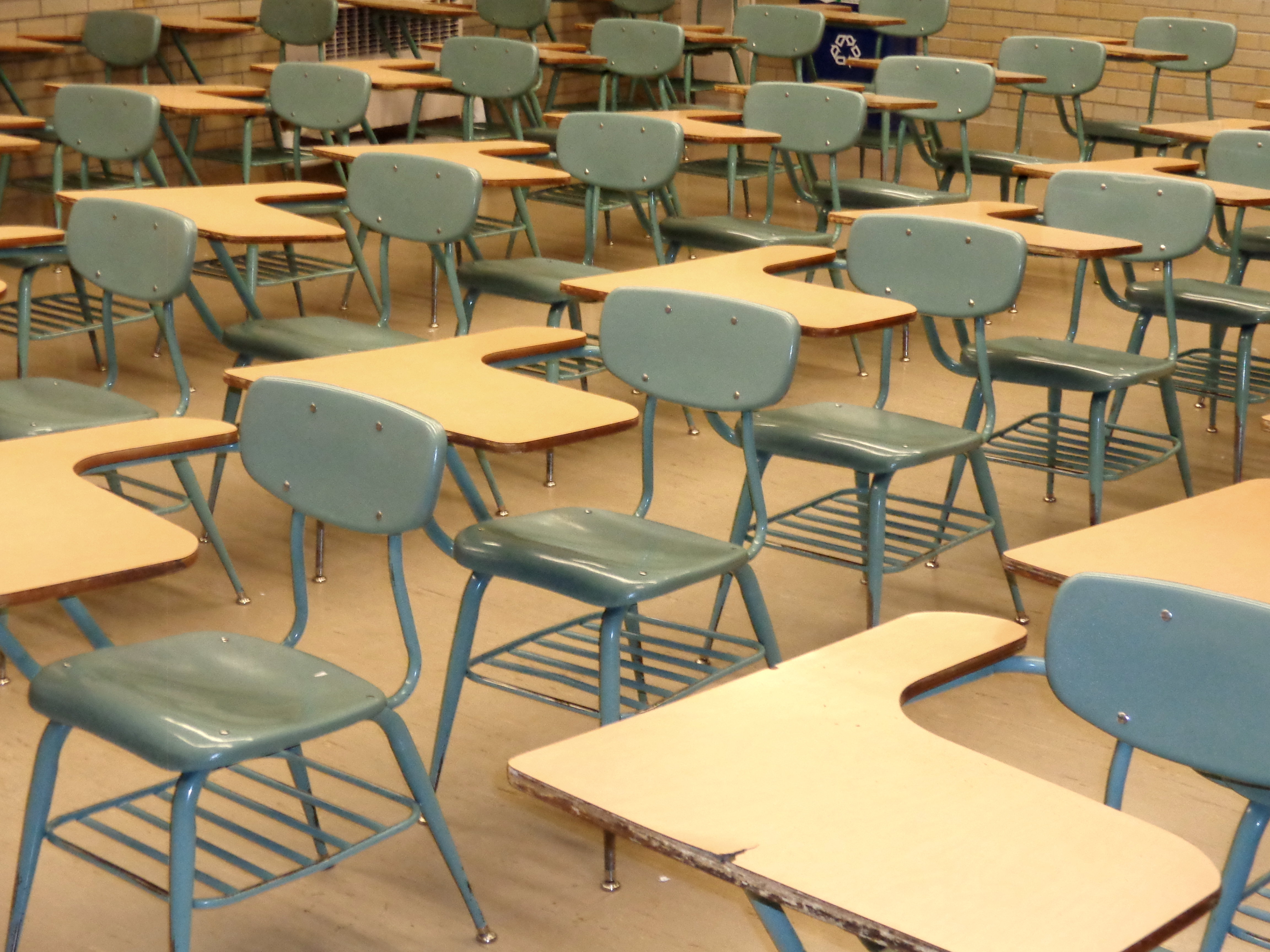 free-photo-classroom-desks-chairs-classroom-college-free