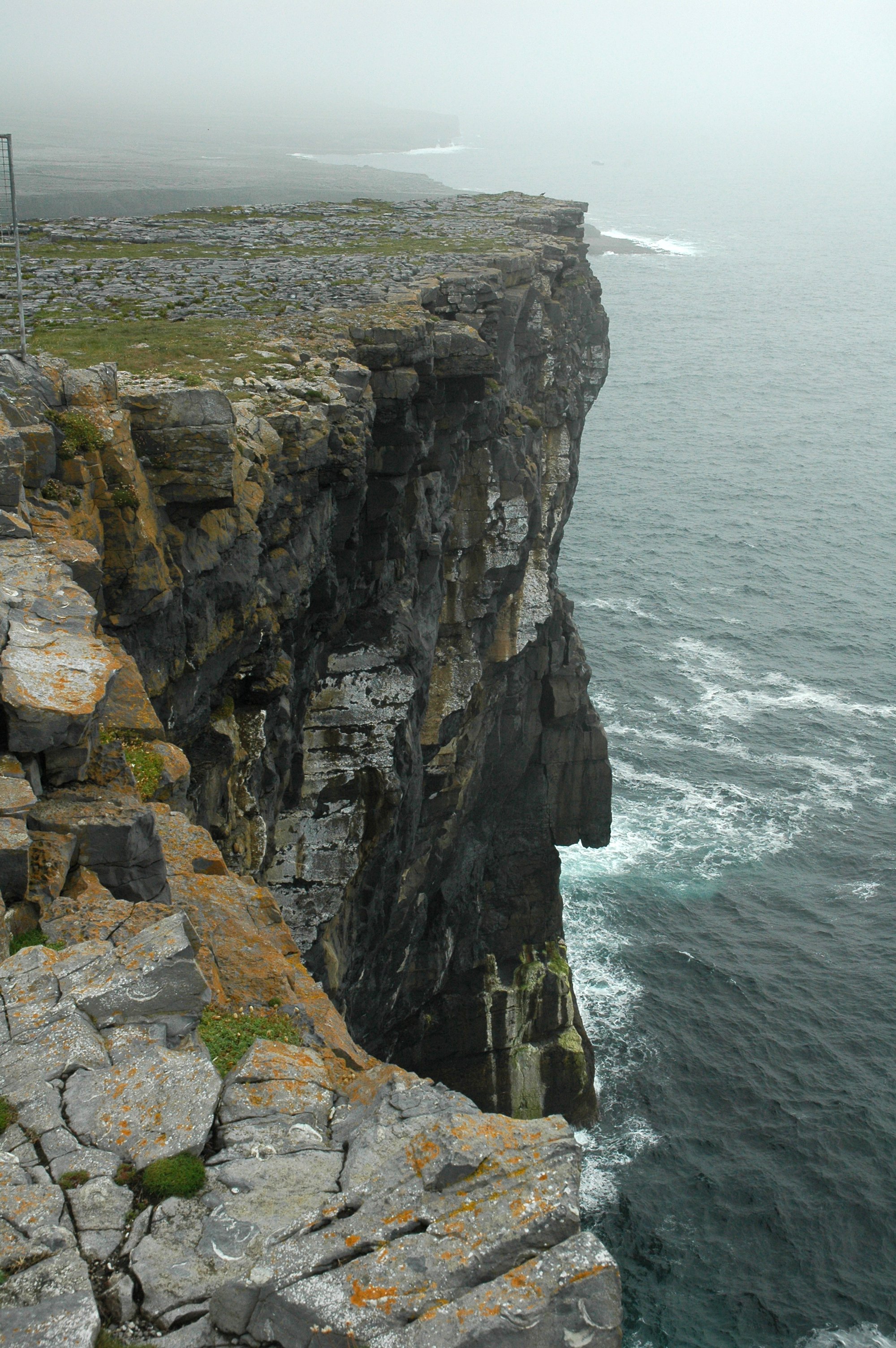 File:DunEonghasa Cliff.JPG - Wikimedia Commons