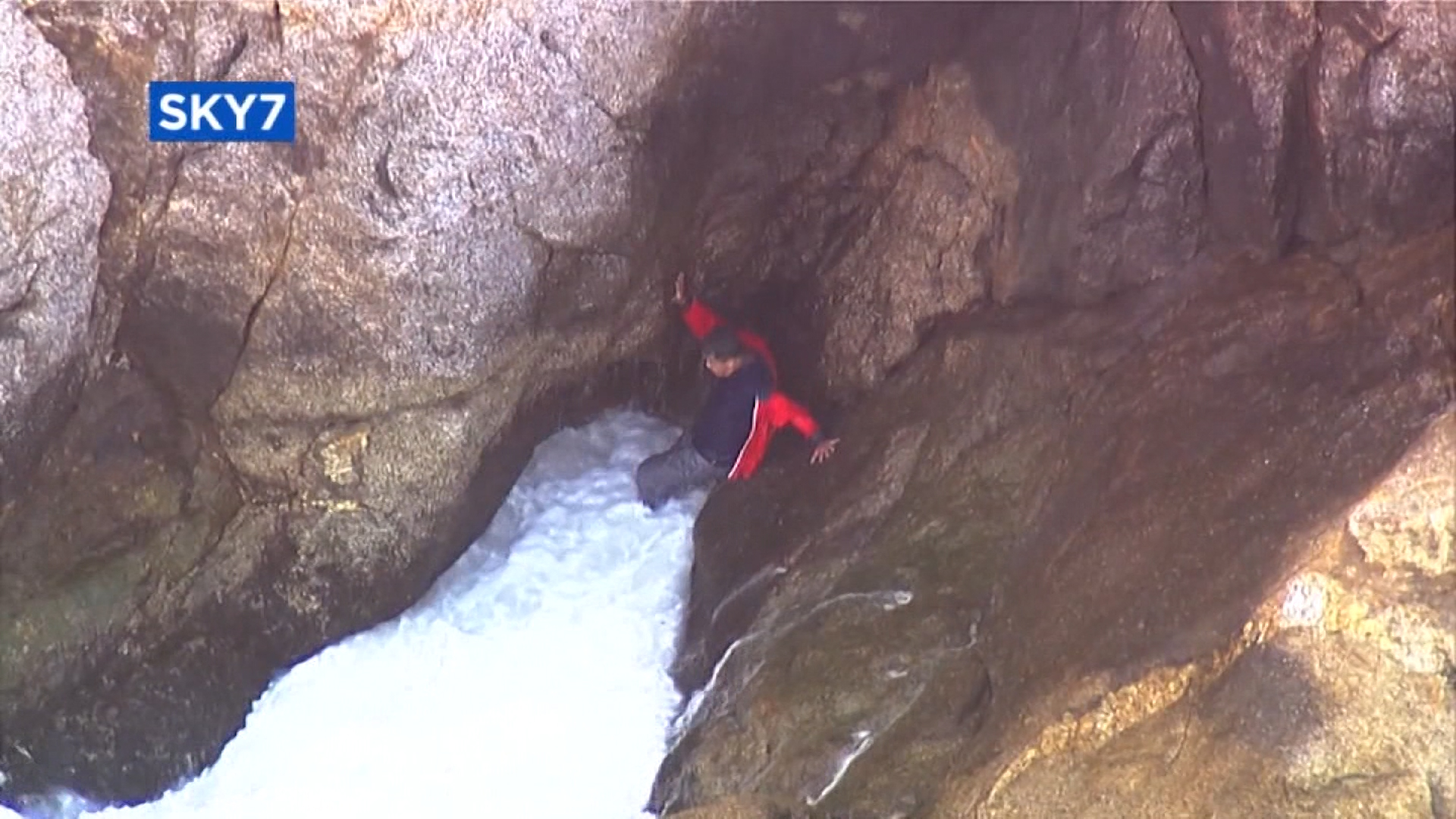 Man survives after van plunges off cliff - CNN Video