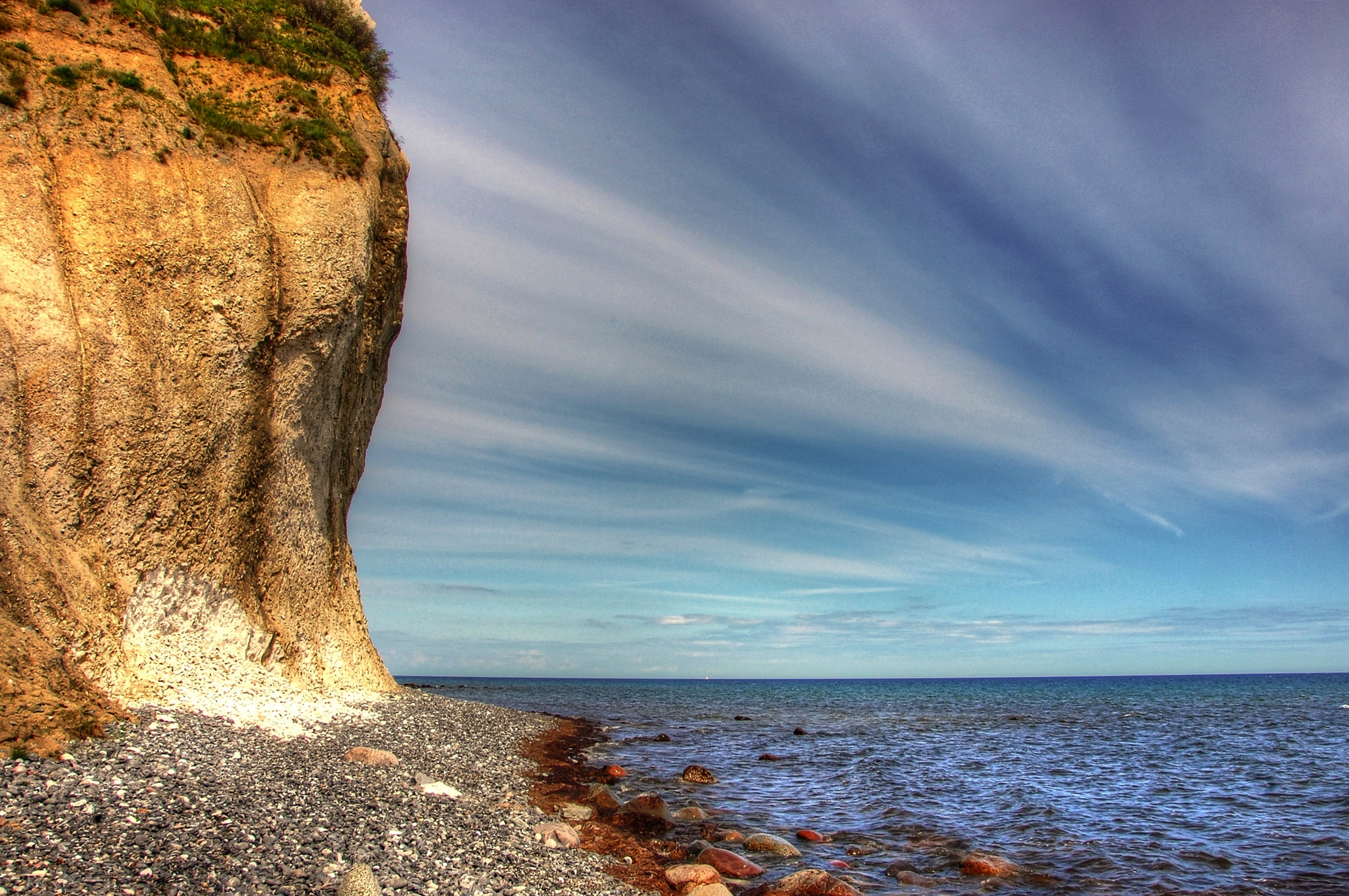 Cliff near the ocean photo