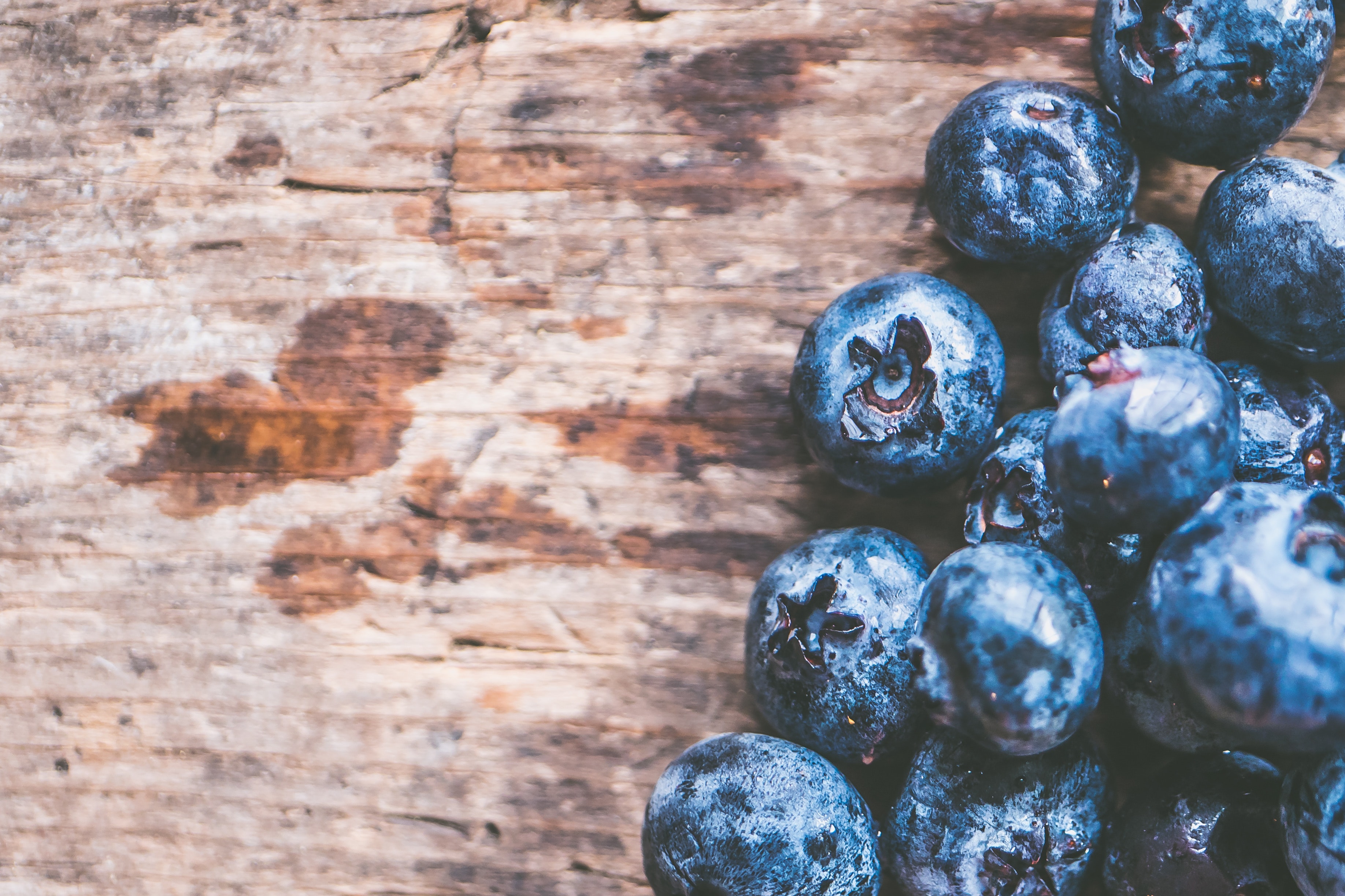 Close-Up Photography of Blueberries, Berries, Pile, Wood, Texture, HQ Photo