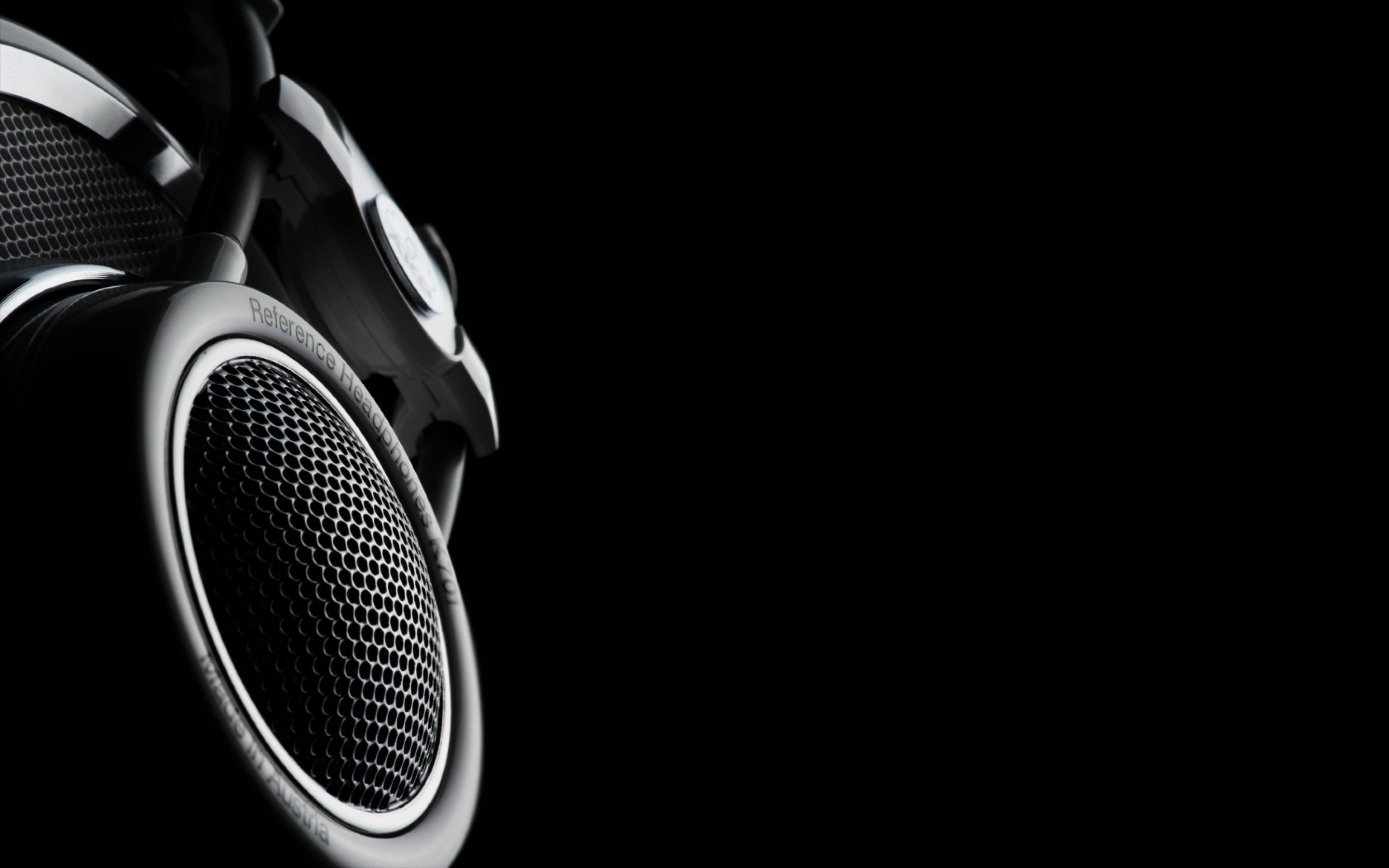 Reference headphones close up 1680x1050 2880x1800 - Wallpaper - HD ...