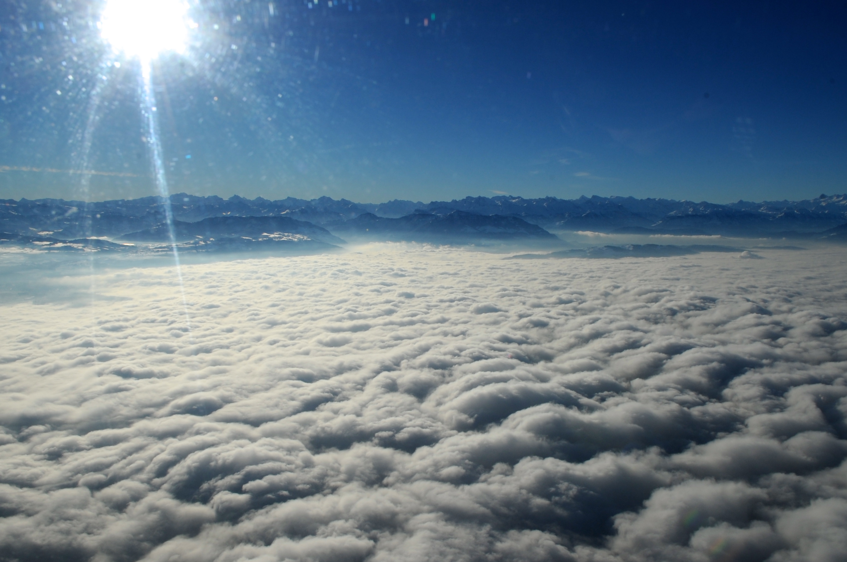 File:Cloud Blanket between Davos and Zurich (12137106775).jpg ...