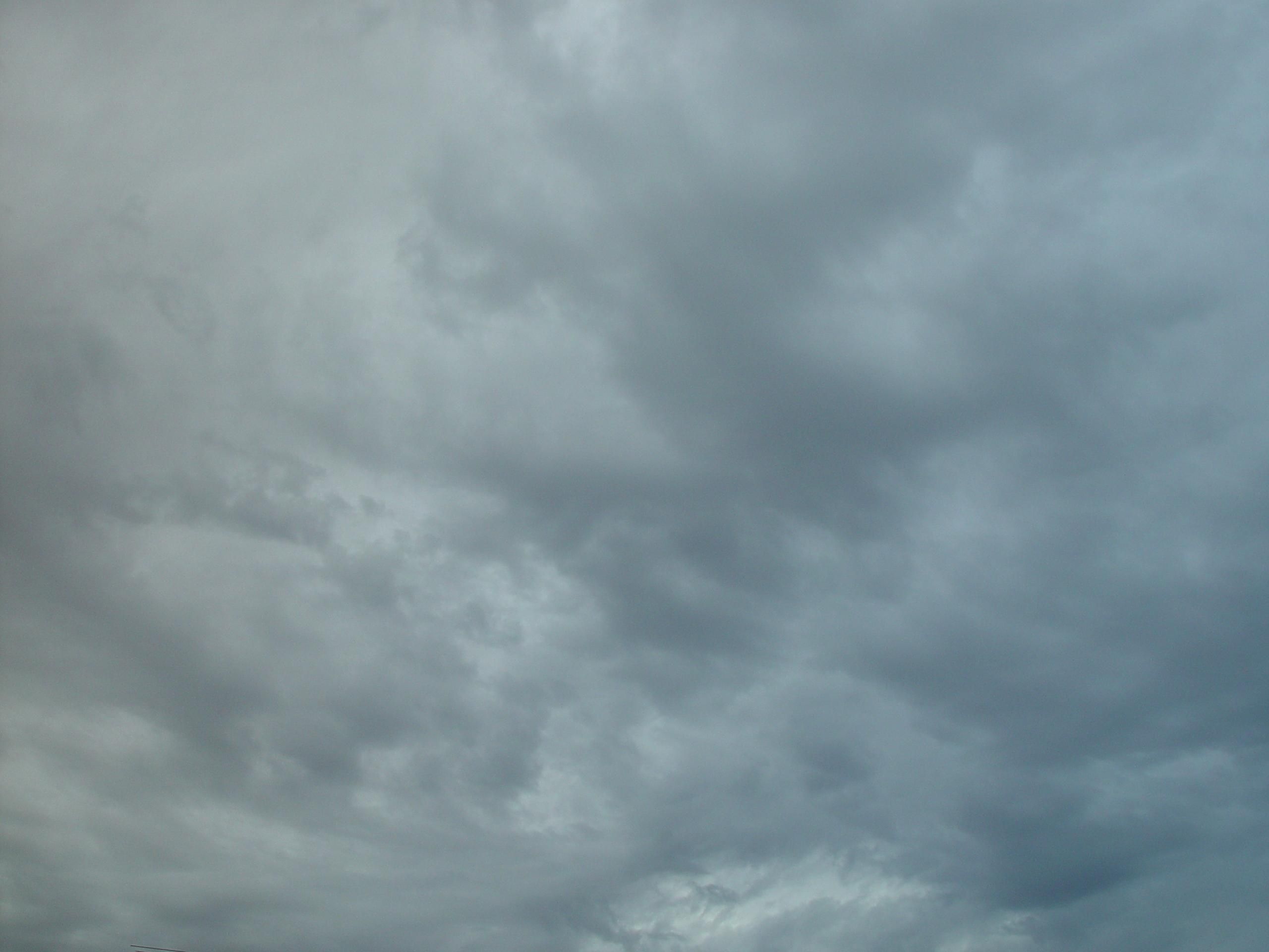 File:Generic cloud cover kinross.jpg - Wikimedia Commons