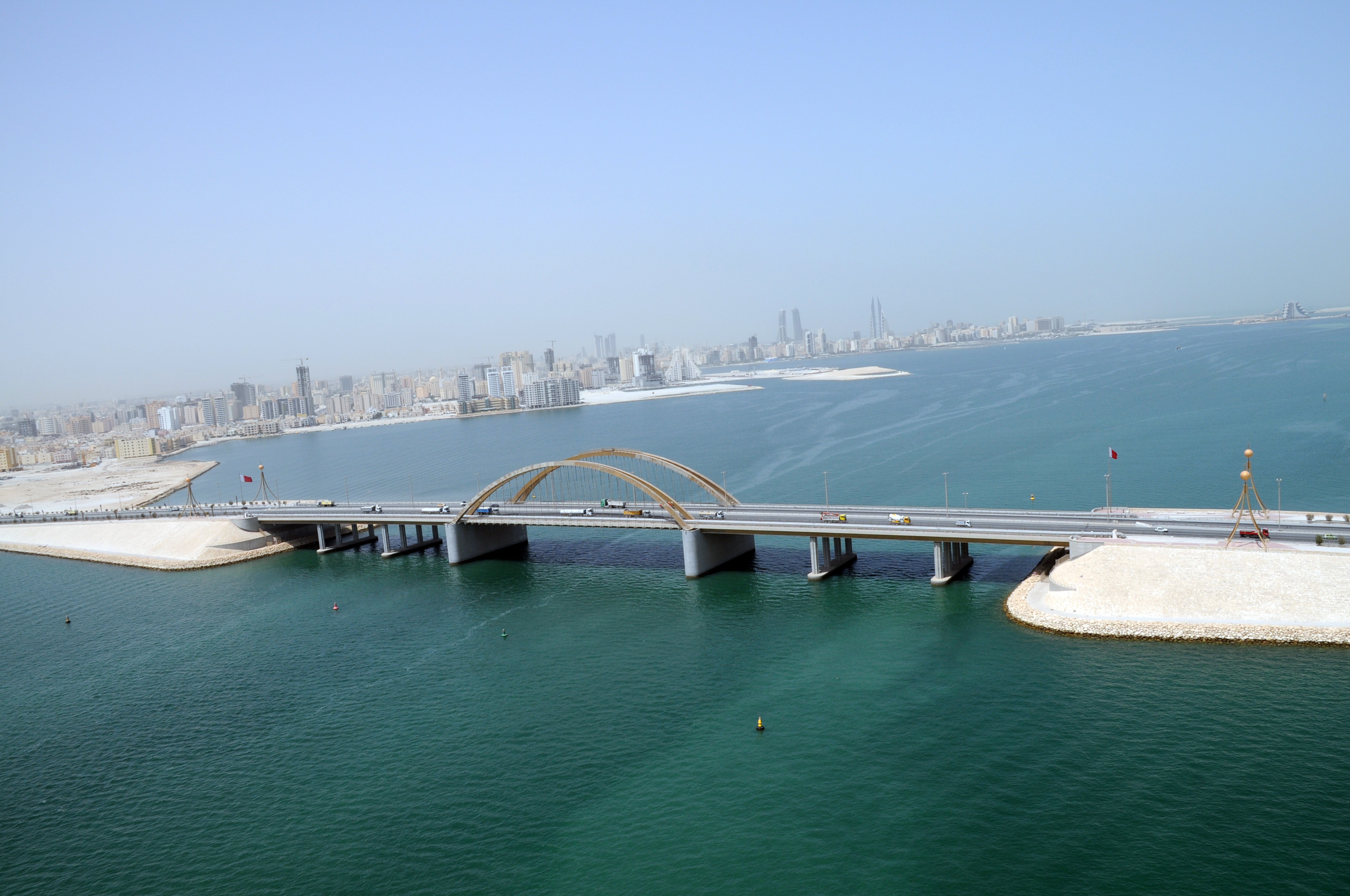 Bahrain News Agency | Hot, partly cloudy weather on Friday