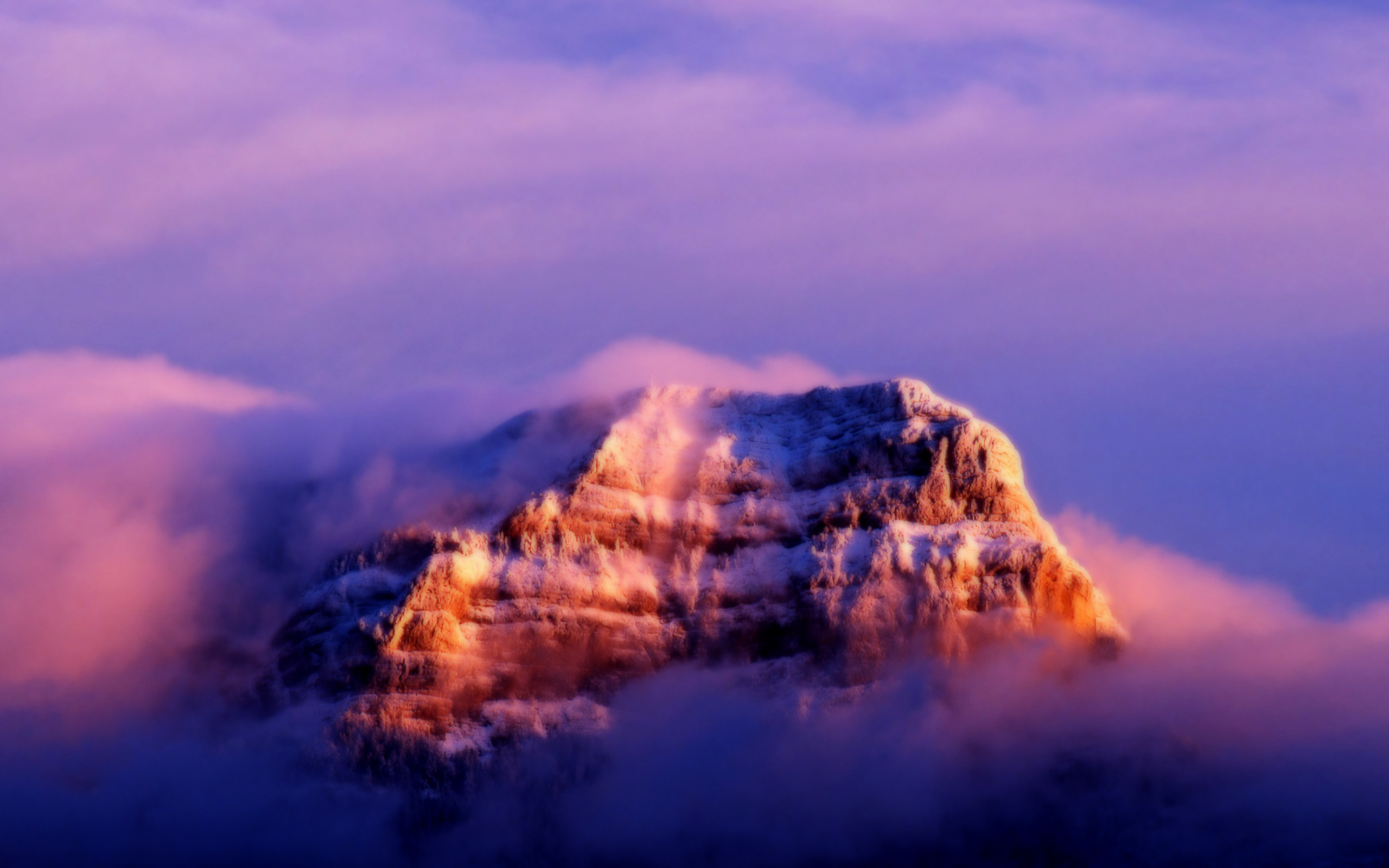 Cloudy Mountain | Free Desktop Wallpapers for Widescreen, HD and Mobile