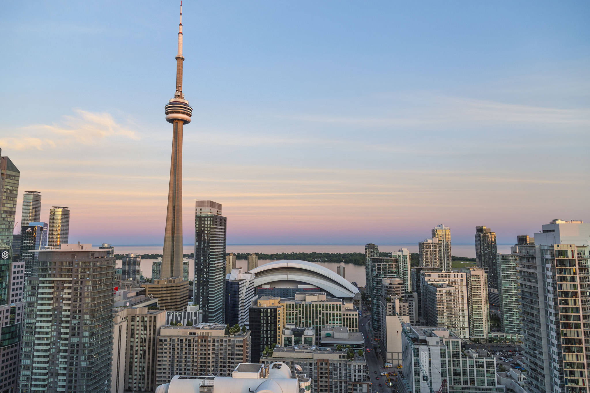 CN Tower ranked one of the most popular landmarks in the world