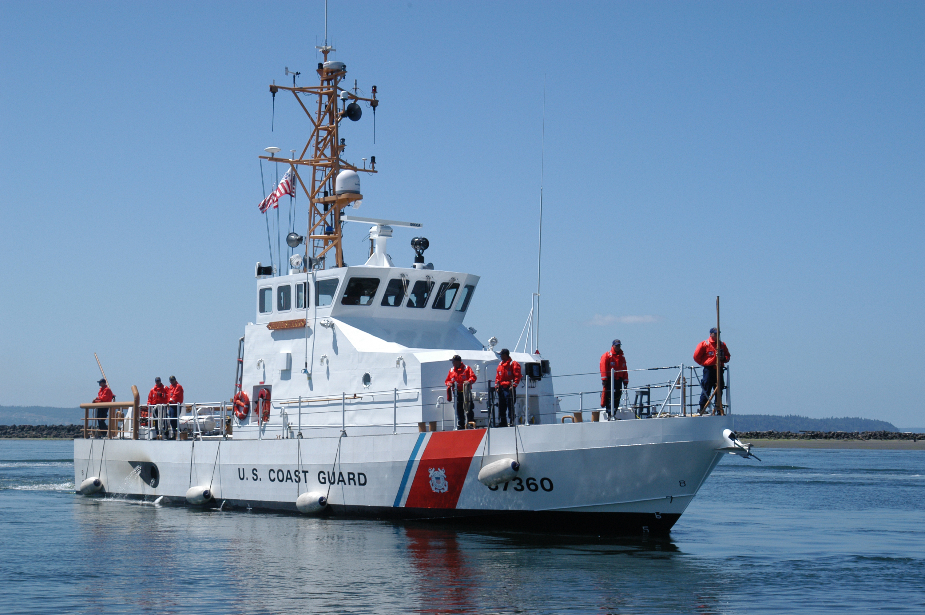 File:US Navy 050719-N-9293K-009 The U.S. Coast Guard cutter USCGC ...