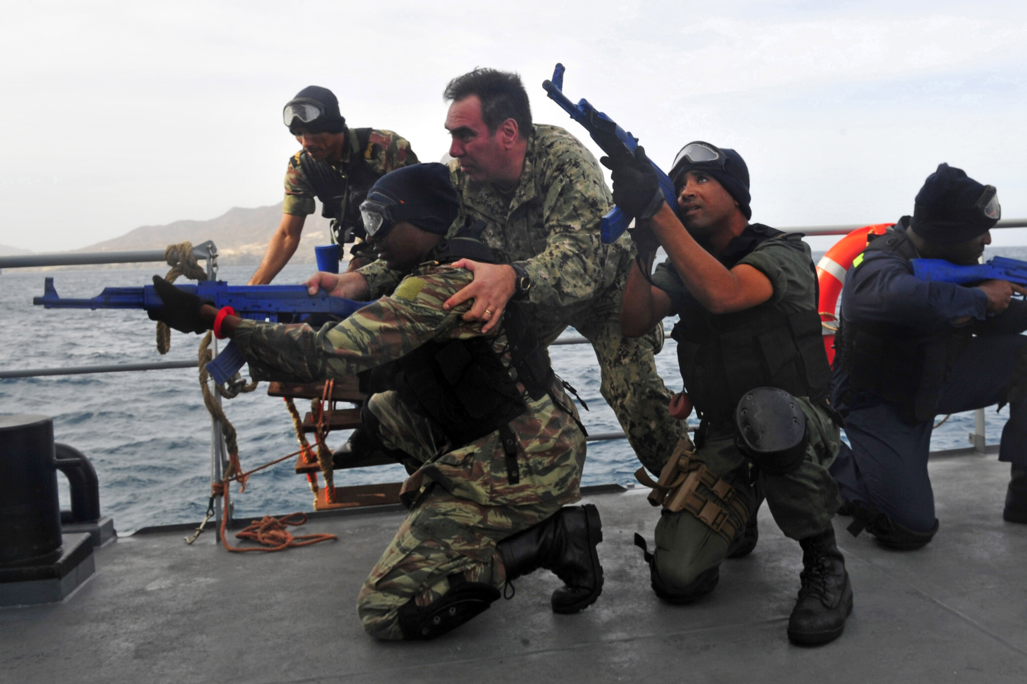 File:Cape Verdian coast guard members get training..jpg - Wikimedia ...