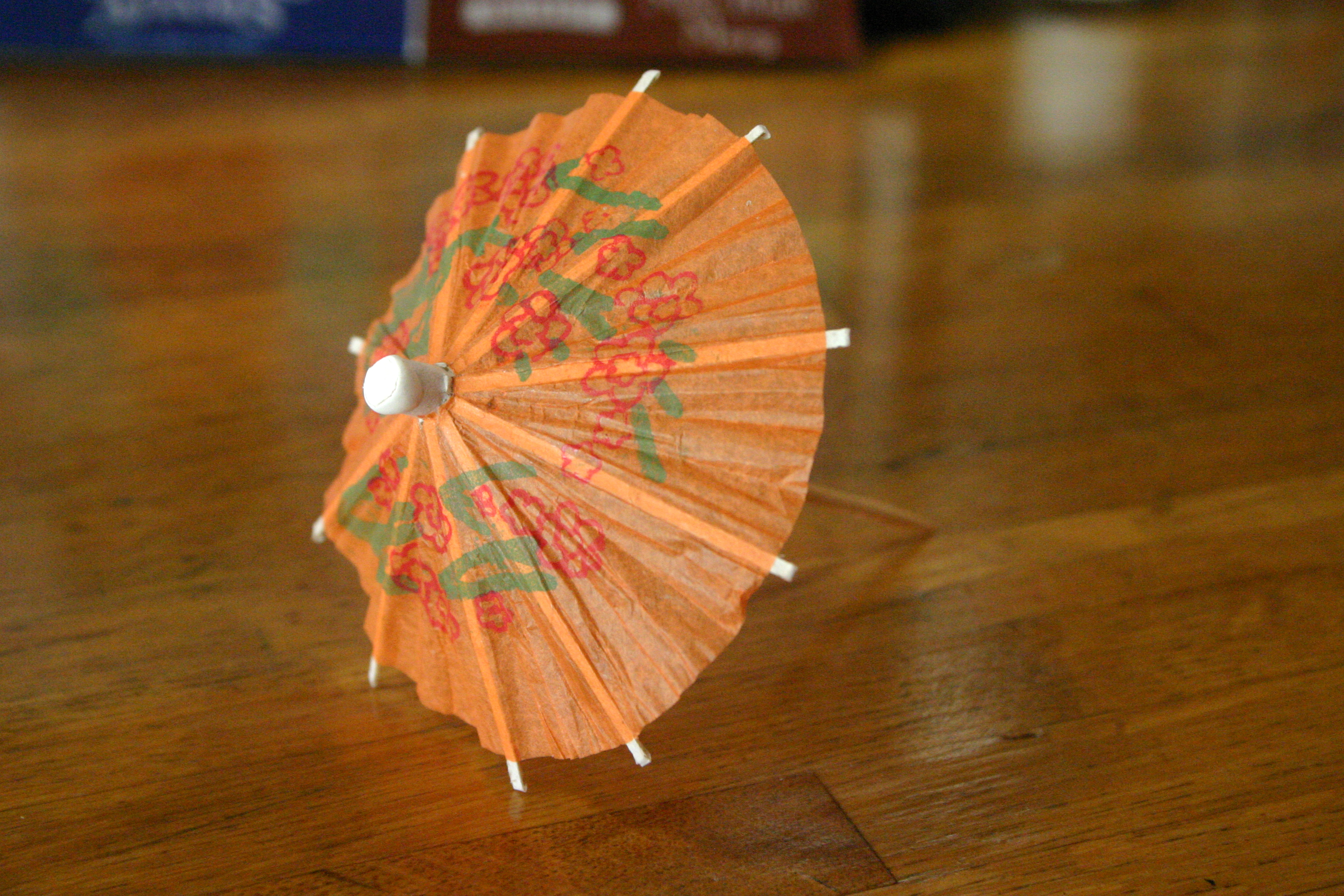 File:Cocktail Umbrella.jpg - Wikimedia Commons