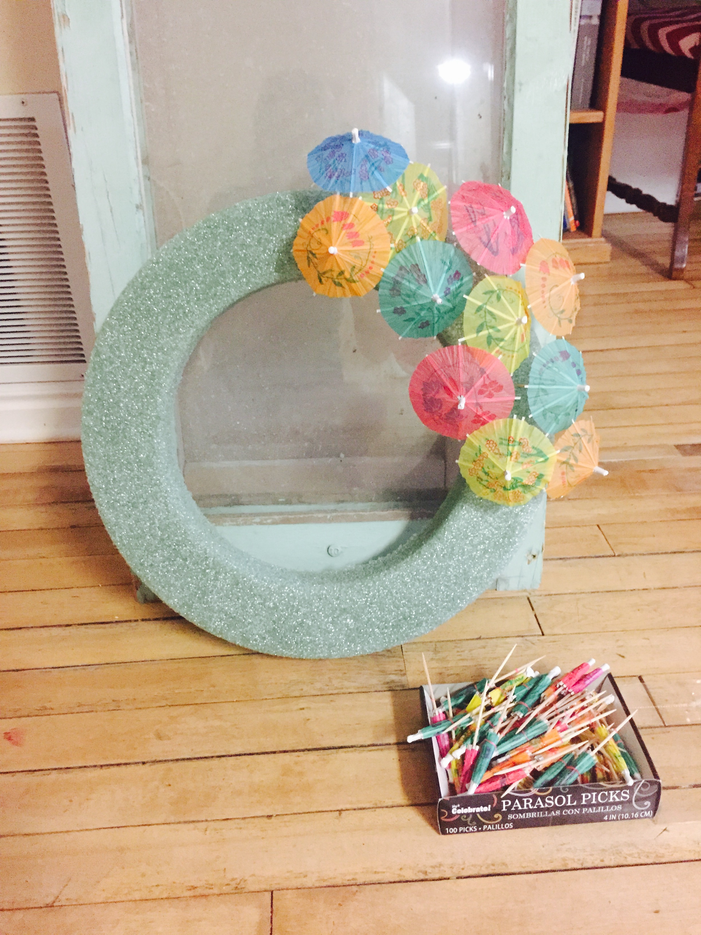 Cocktail Umbrella Wreath – Kidd + Kids