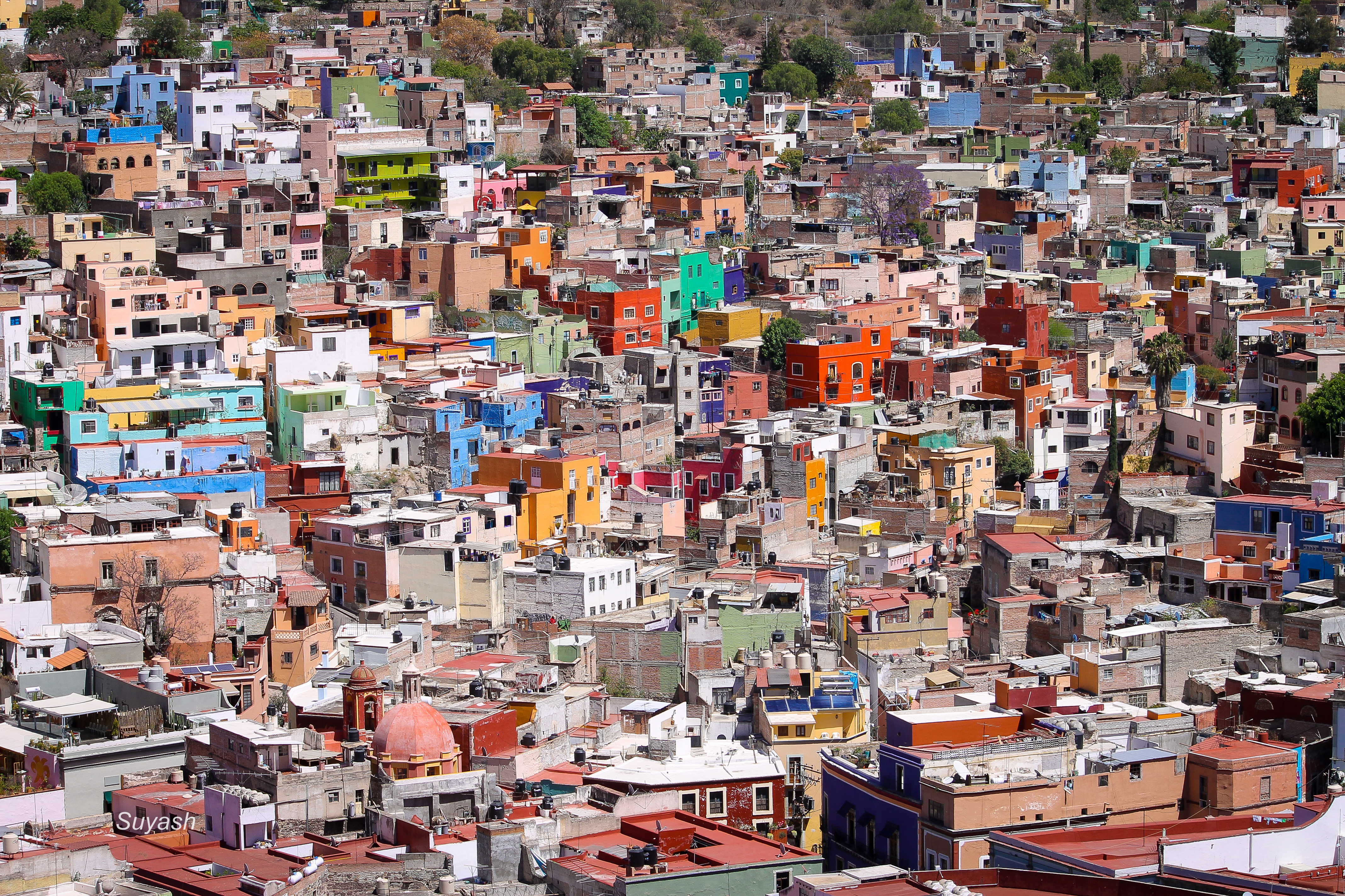 Colorful Buildings of Guanajuato, Mexico | Suyash Chopra