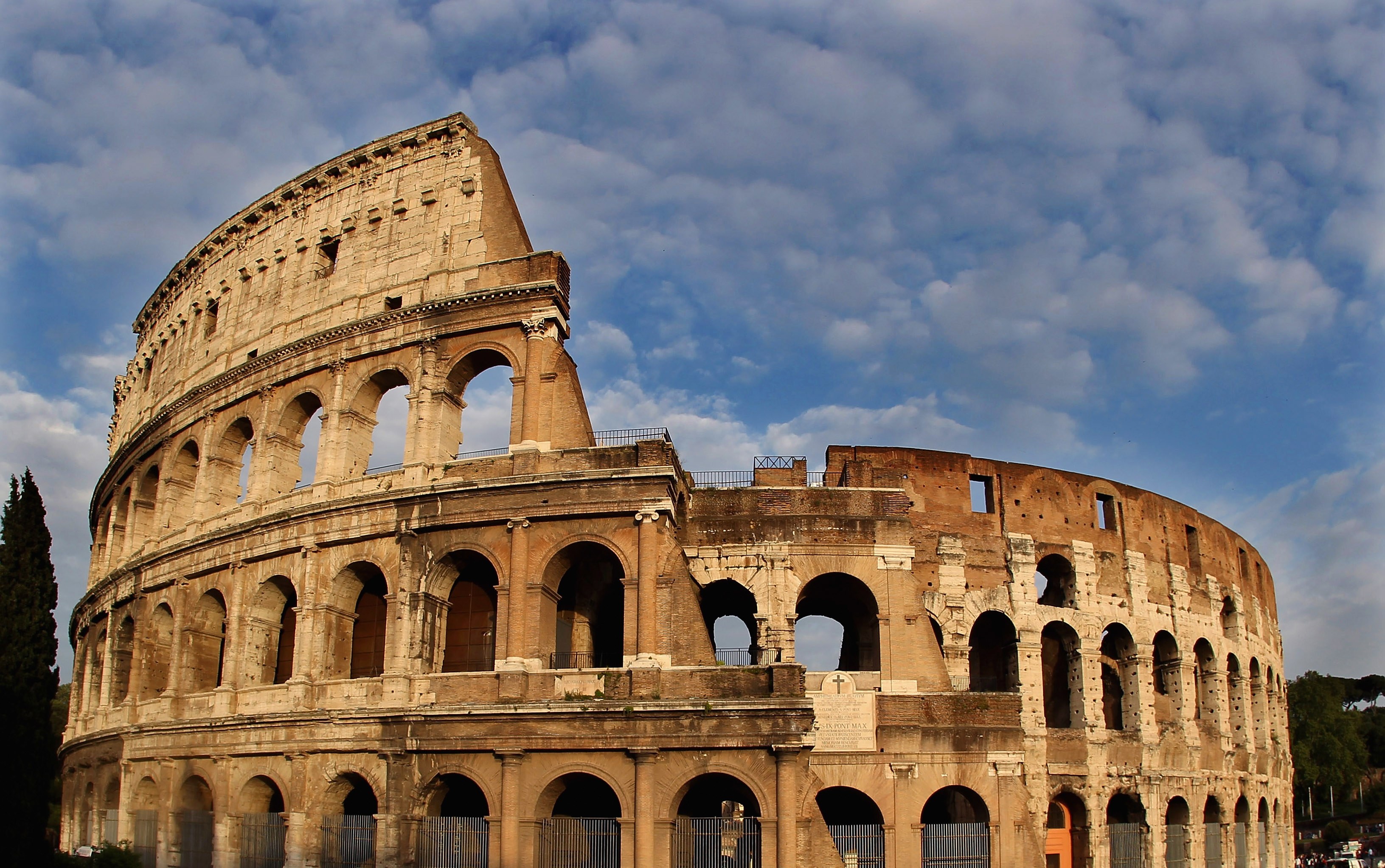 Rome Considering New Laws After Tourists Try to Break Into Colosseum ...