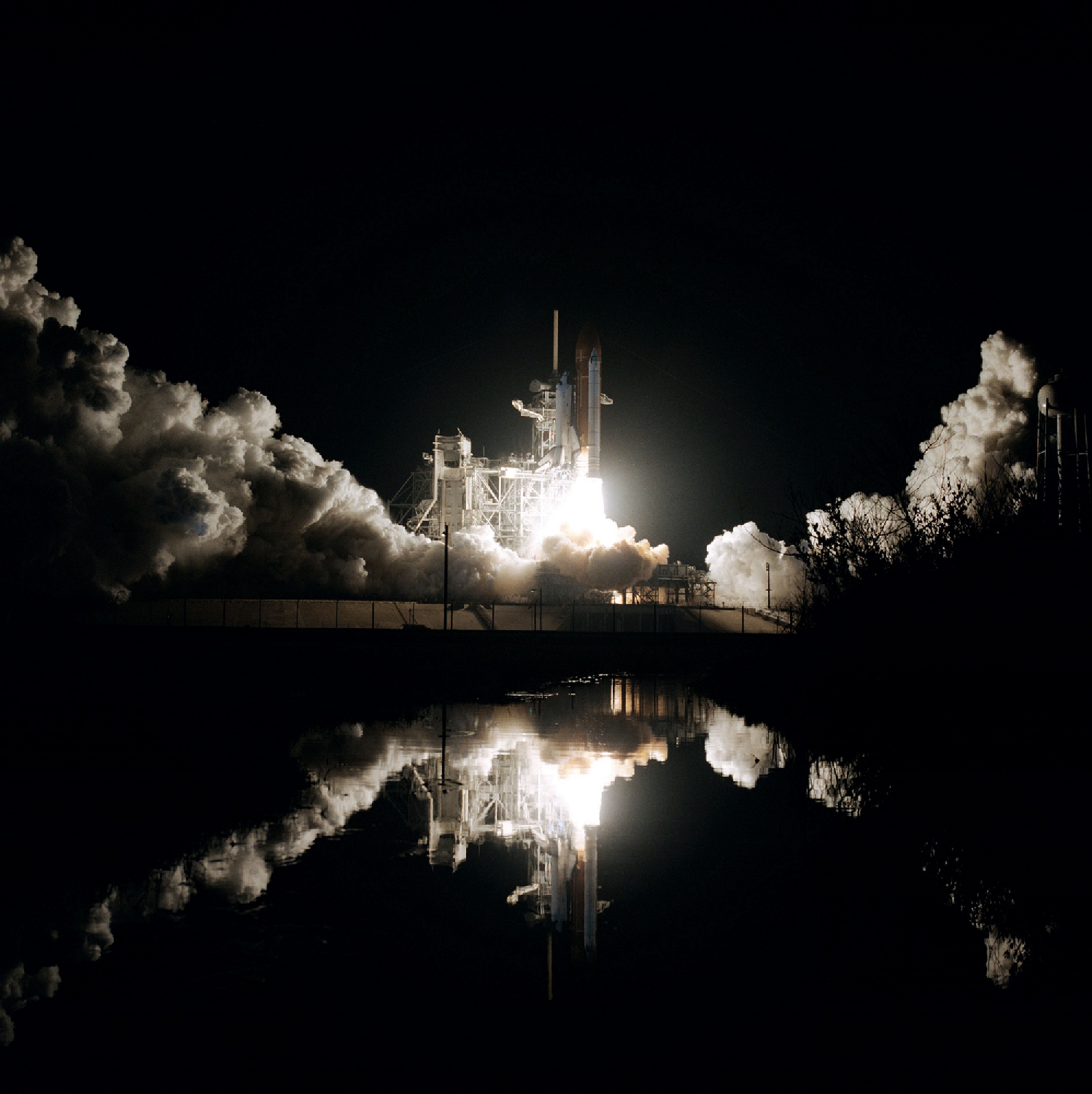 Columbia space shuttle photo