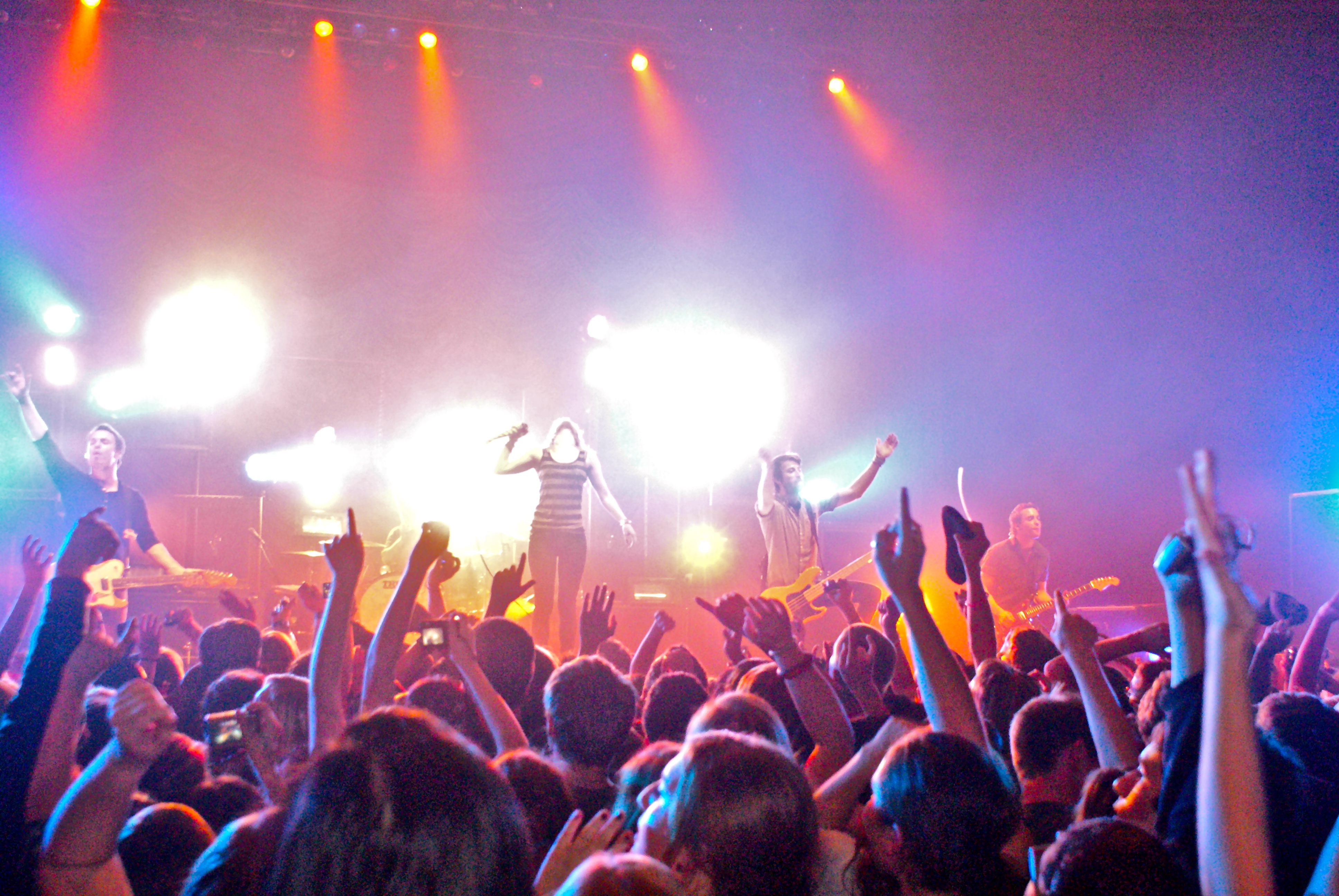 File:Paramore Concert.jpg - Wikimedia Commons