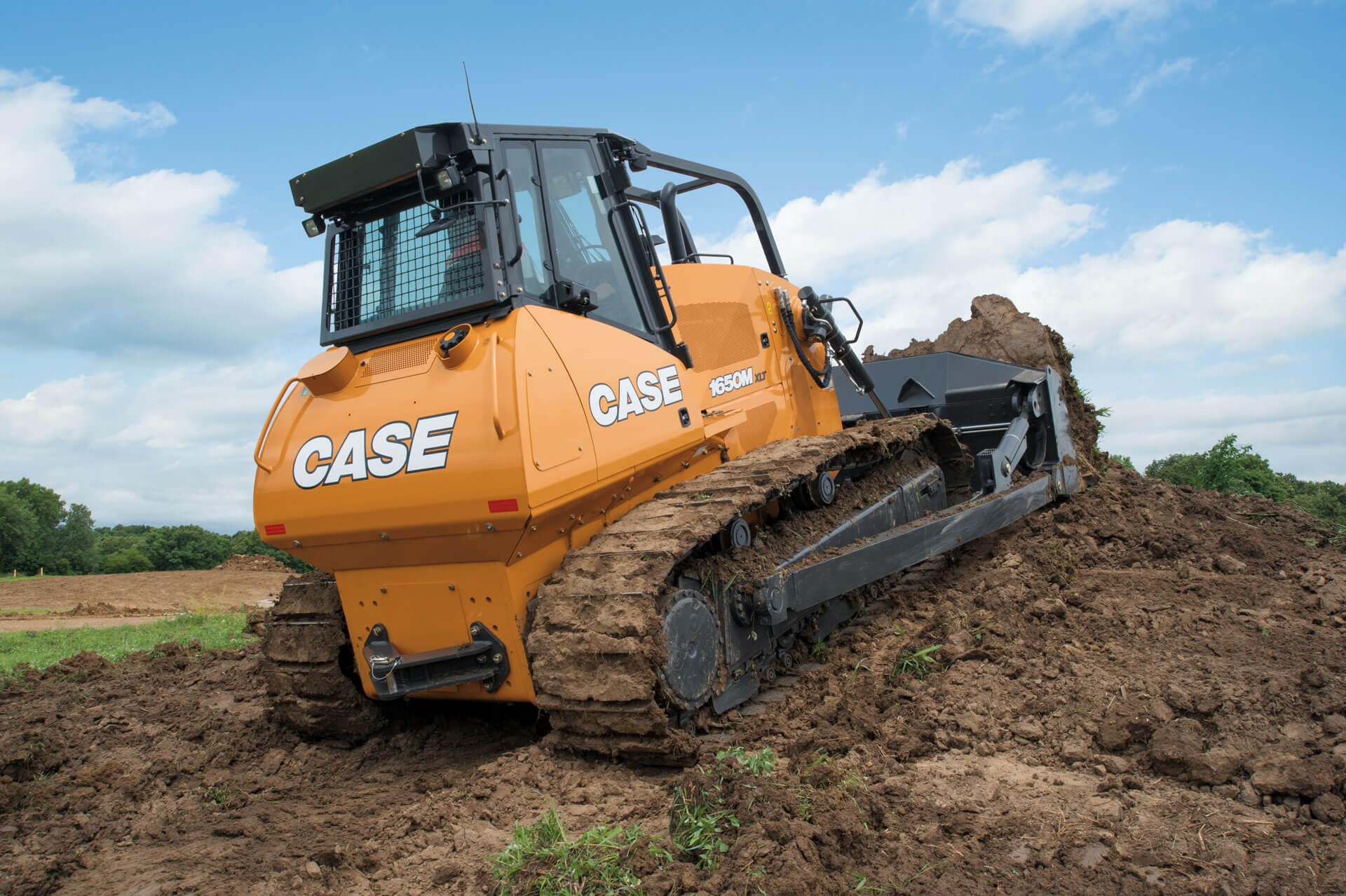 CASE Dozer Images | CASE Construction Equipment