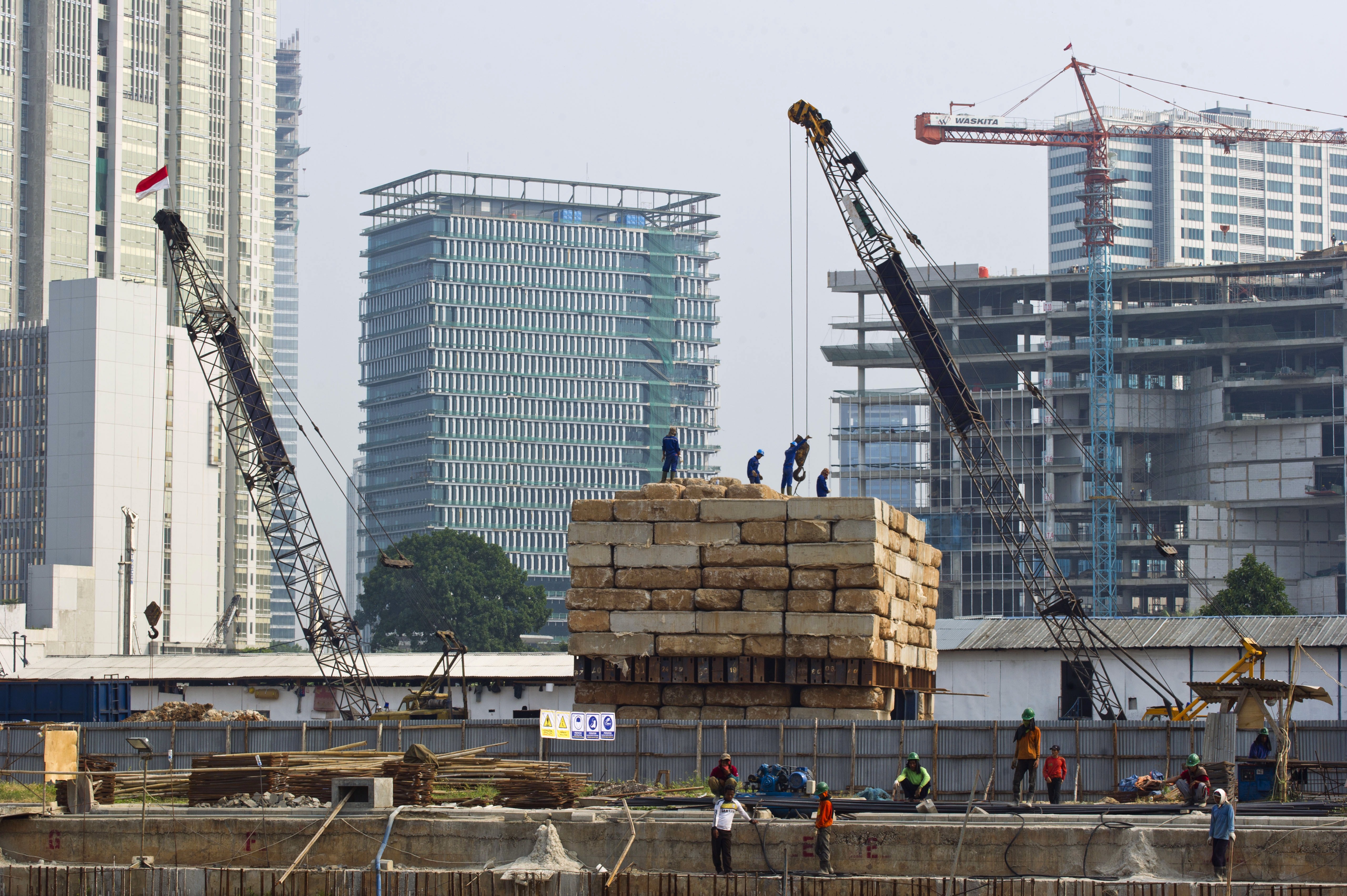 Indonesia Surprises with Strongest Growth in 10 Quarters | Fortune