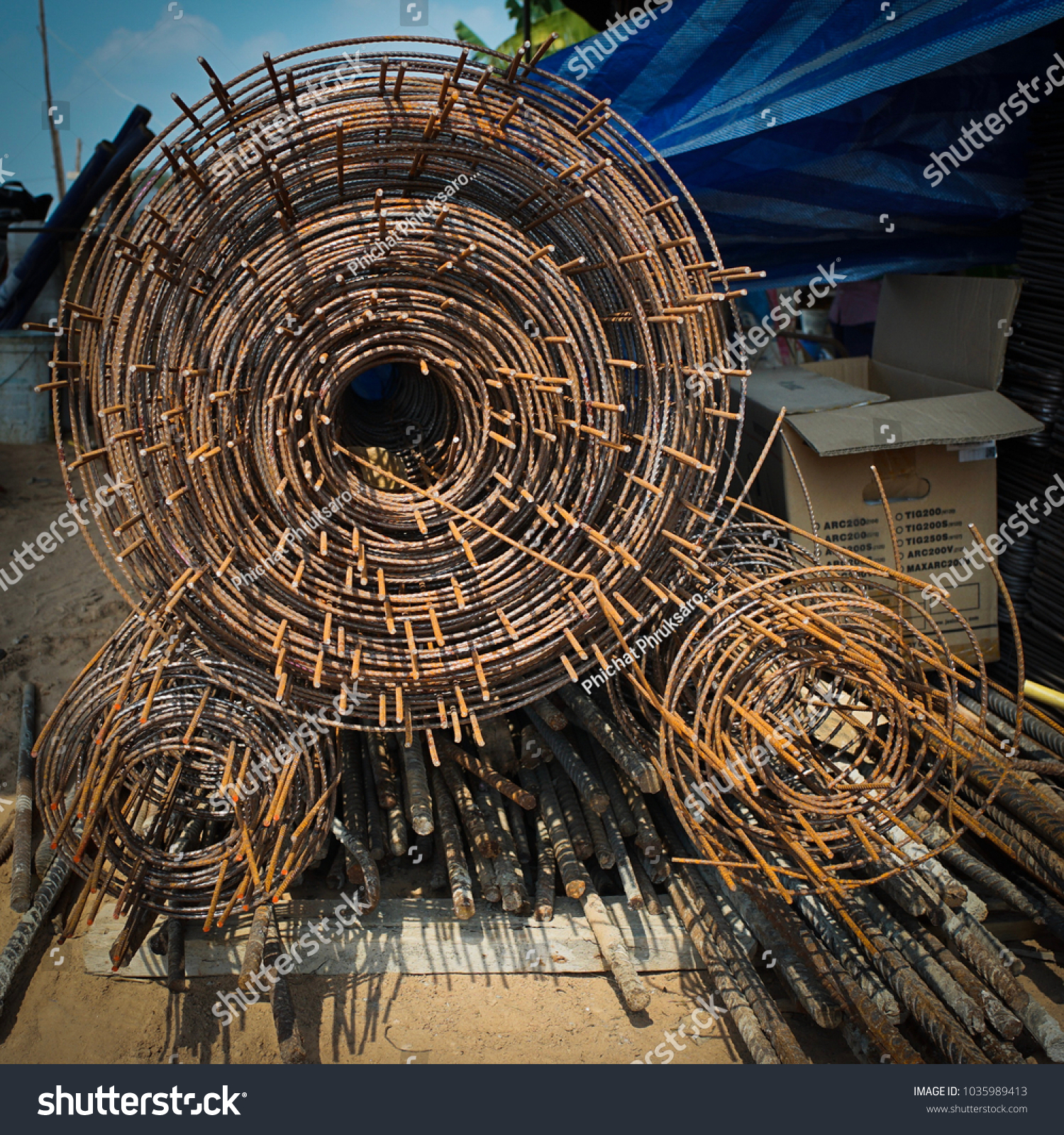 Roll Wire Mesh Steel Wire Reinforcement Stock Photo (Royalty Free ...