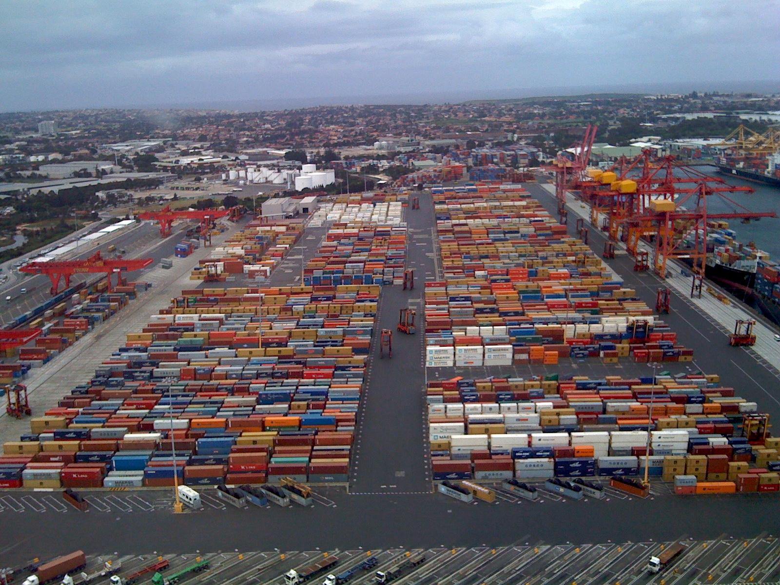 File:Sydney container port by air.jpg - Wikimedia Commons