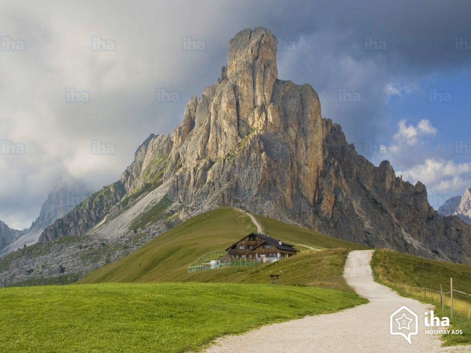Cortina d'Ampezzo rentals for your vacations with IHA direct