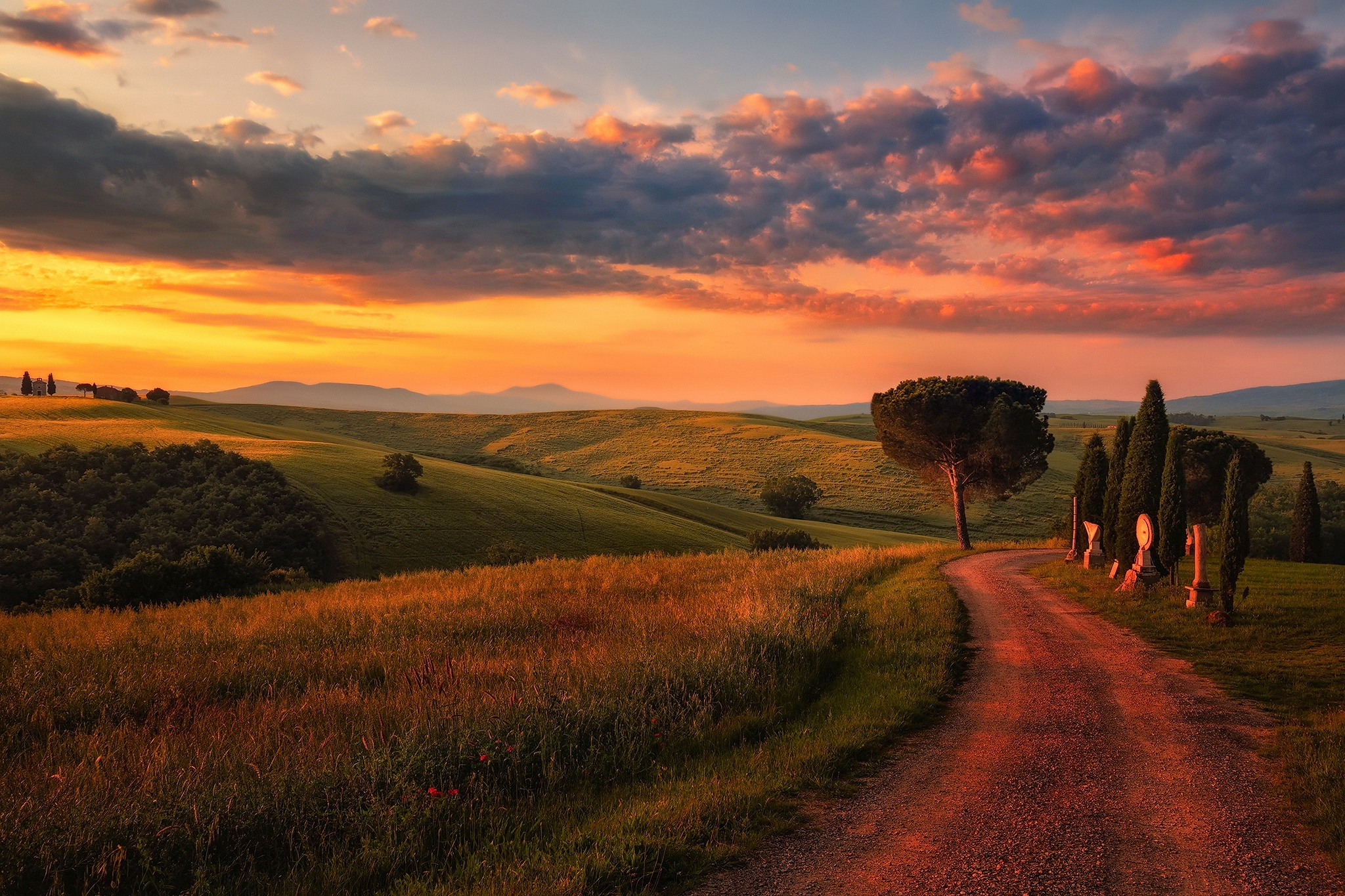 Tuscany country road / 2048 x 1365 / Landscape / Photography ...