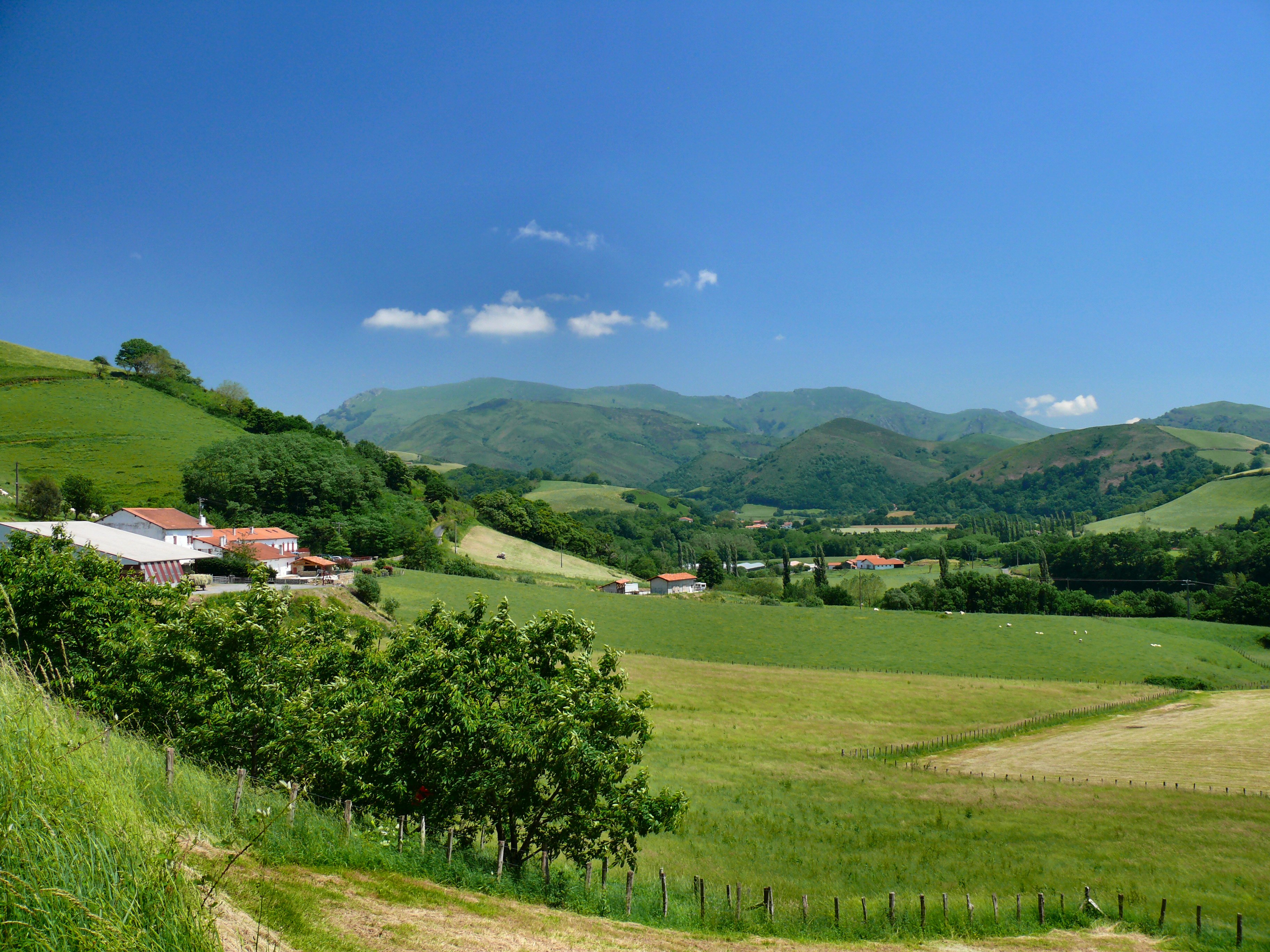 File:Basse-Navarre countryside.jpg - Wikimedia Commons