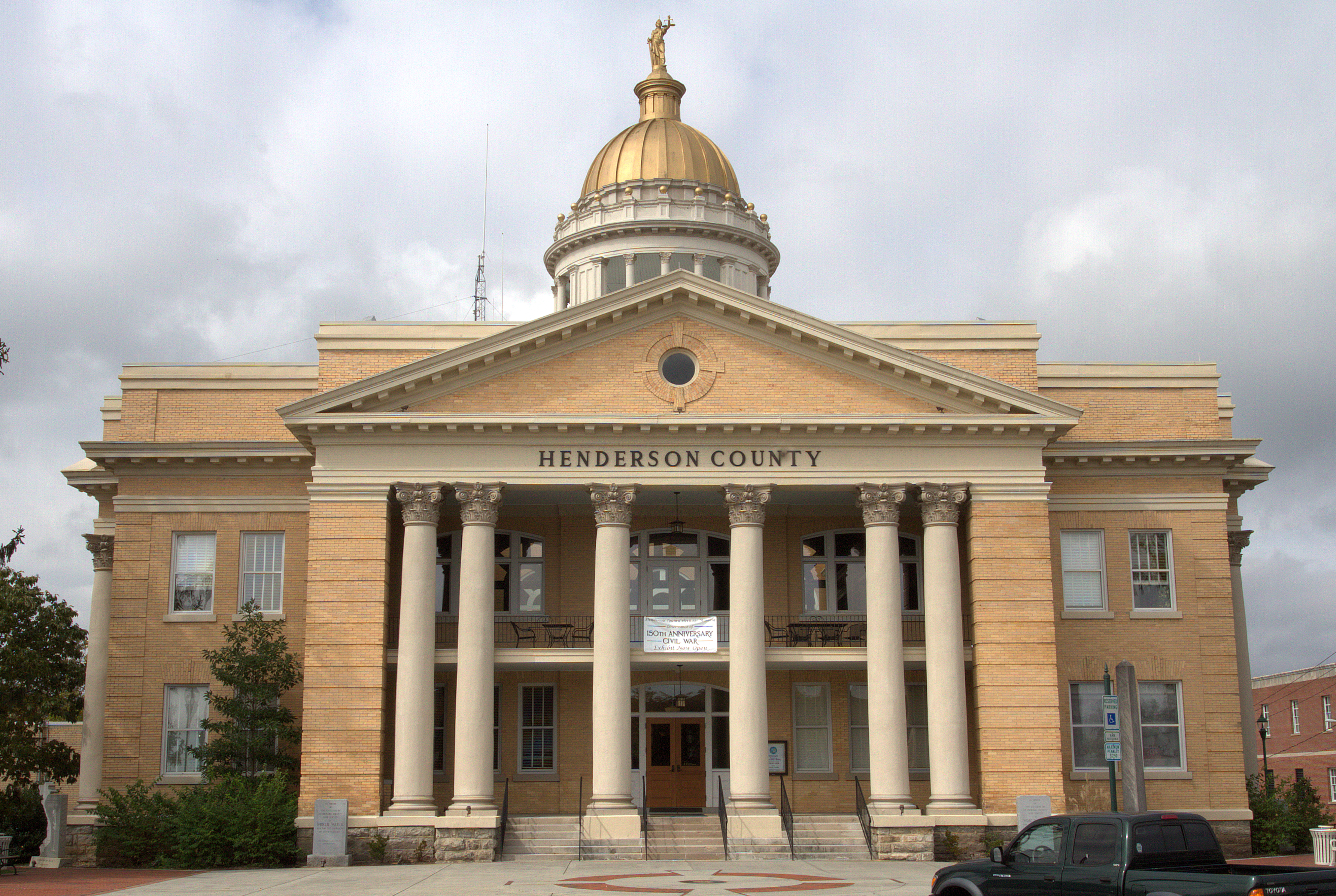 File:Henderson County, NC 1905 Courthouse.jpg - Wikimedia Commons